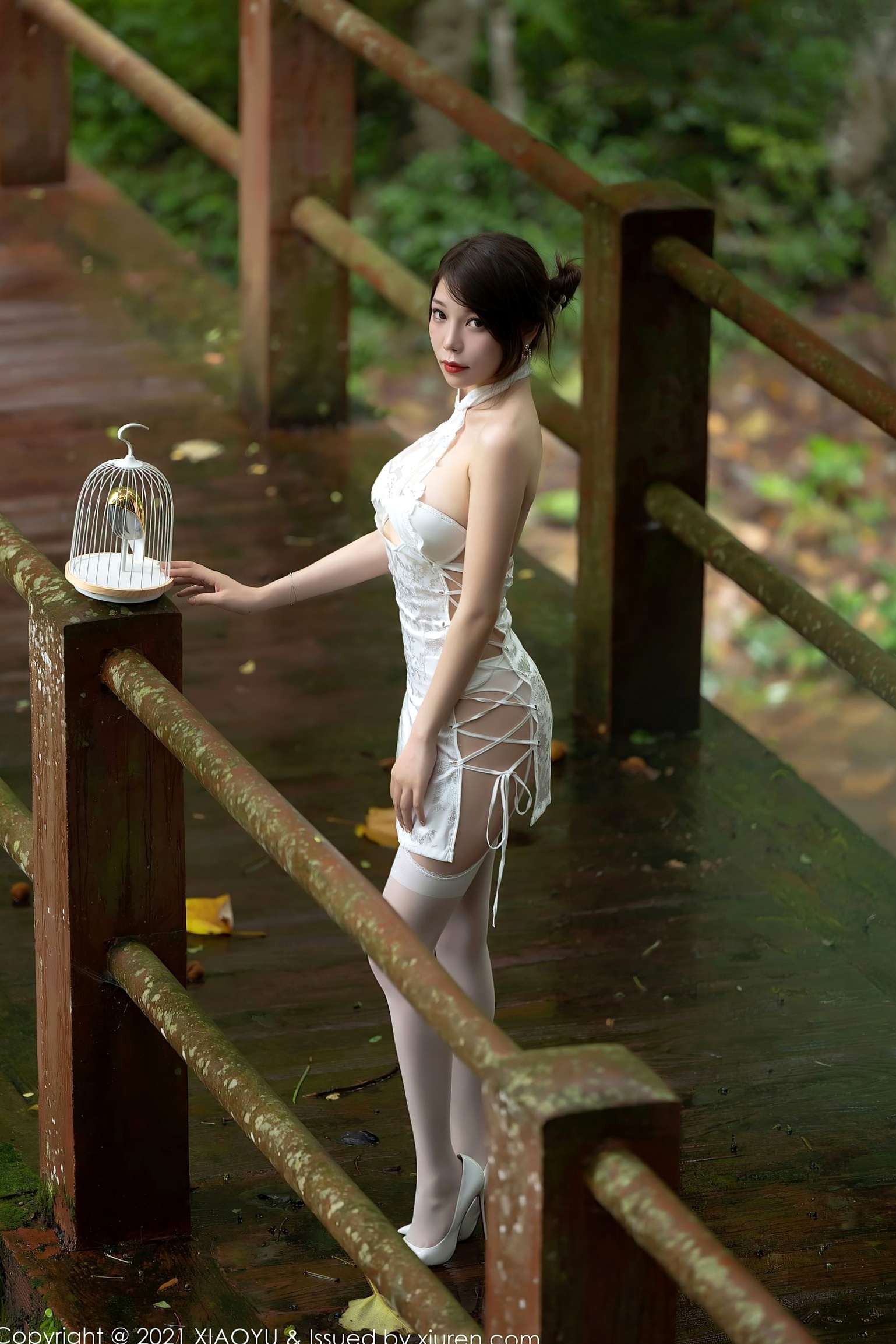 Gallery - XiaoYu语画界 - Painting World -588-芝芝-户外古韵旗袍写真-性感蕾丝吊带白丝视觉盛宴语画界 - Painting World 性感旗袍户外丝袜诱惑 芝芝女神私房照_秀色女神 - image 24