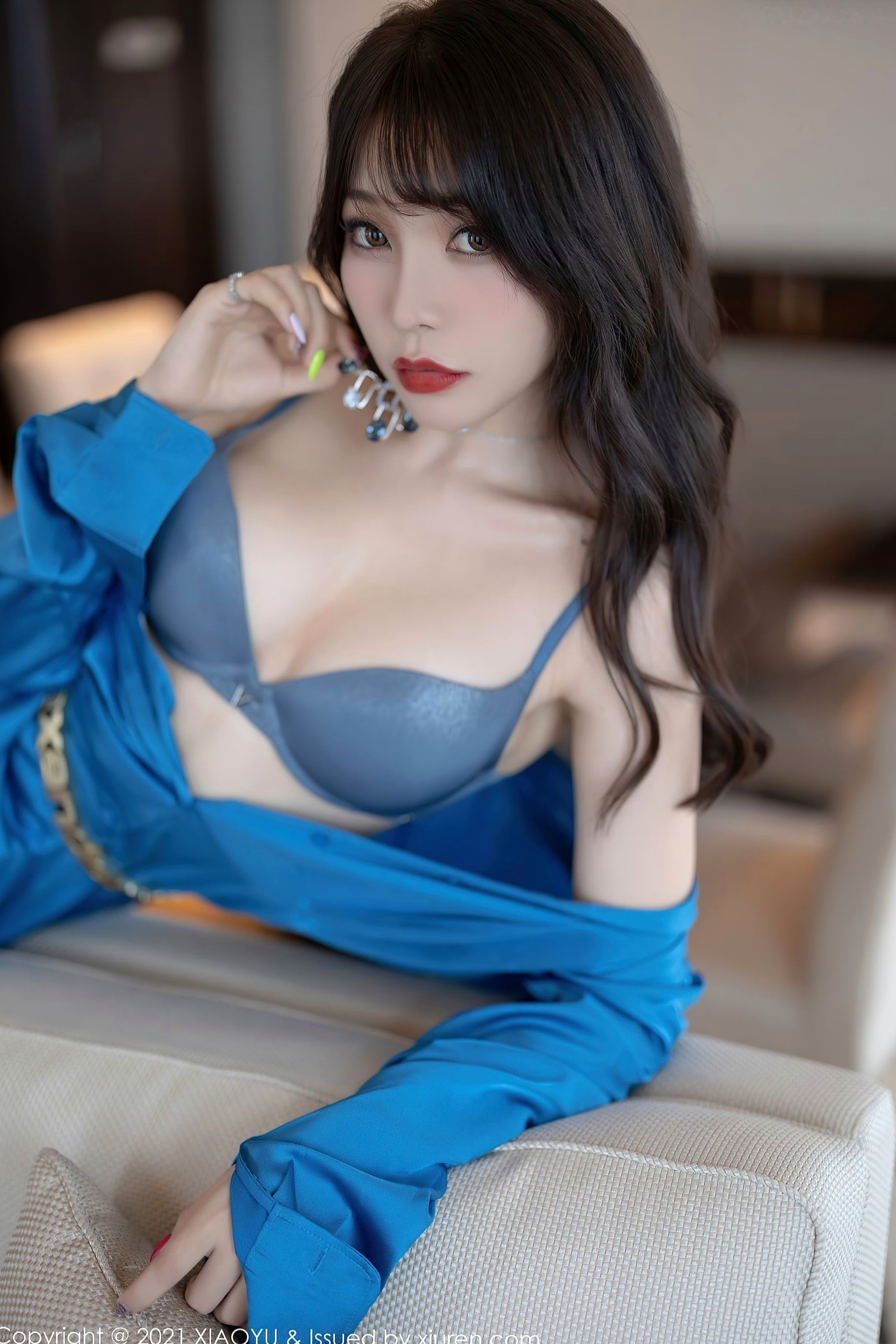 Gallery - XiaoYu语画界 - Painting World -芝芝：蓝色丝绸衬衫与内衣私房写真，居家优雅尽显性感美腿大尺度魅力语画界 - Painting World 性感美腿内衣私房照大尺度 芝芝女神私房照_秀色女神 - image 64