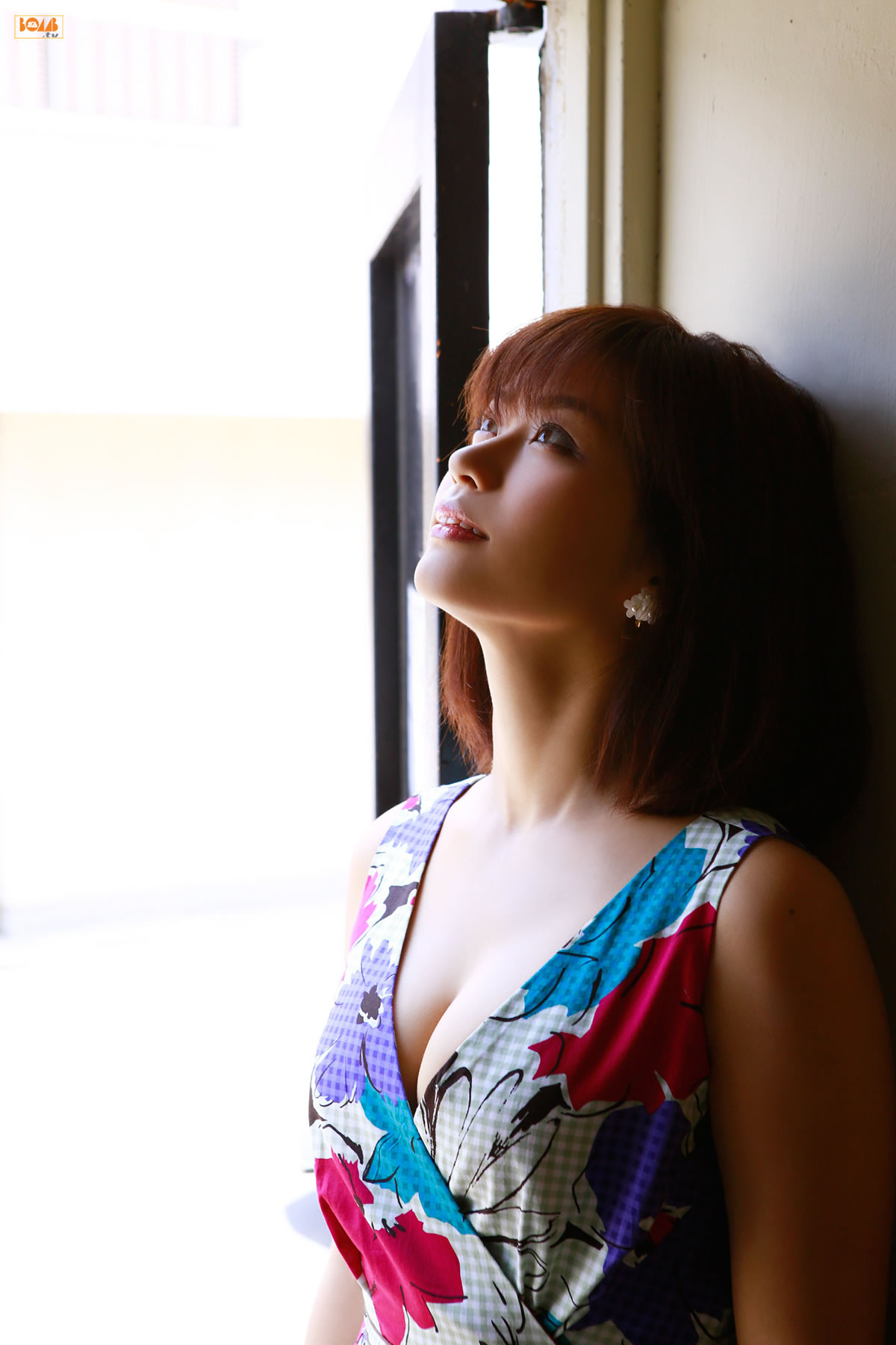 安枝瞳 [BOMB.tv]高清写真图GRAVURE Channel 2015年07月号