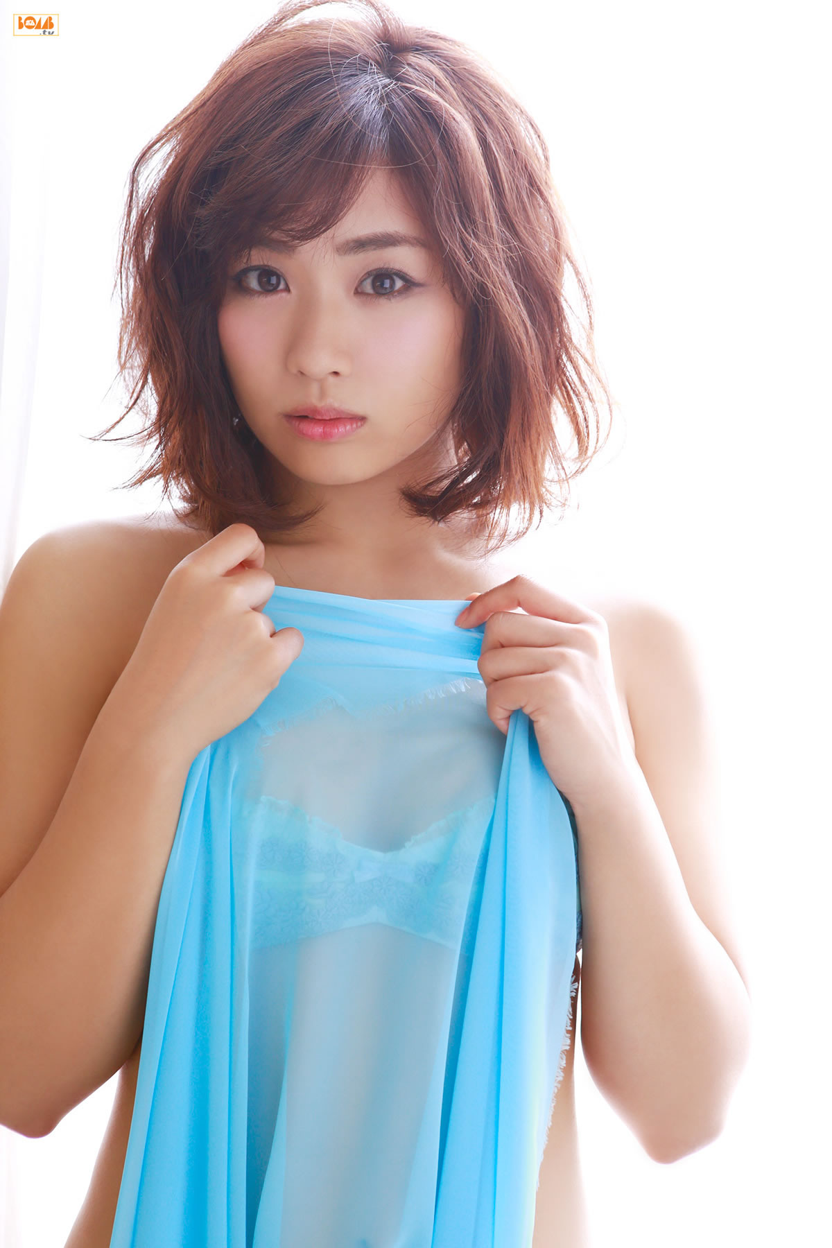 安枝瞳 [BOMB.tv]高清写真图GRAVURE Channel 2015年07月号