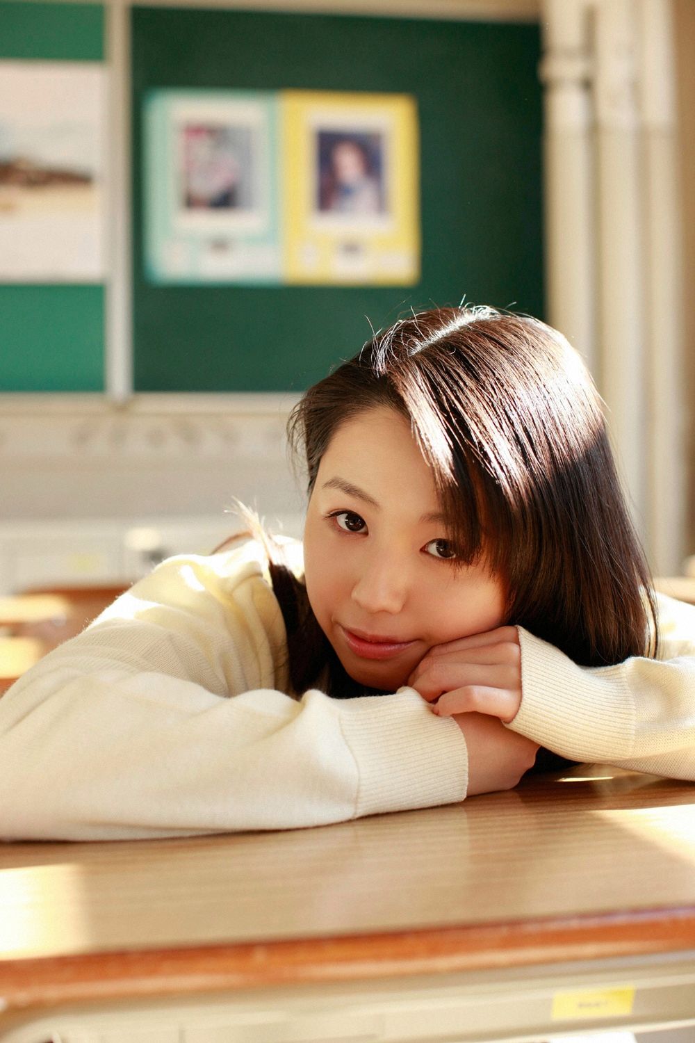 小池里奈-《卒業～お藏だし秘藏カシト～》[Ys Web]高清写真图Vol.500