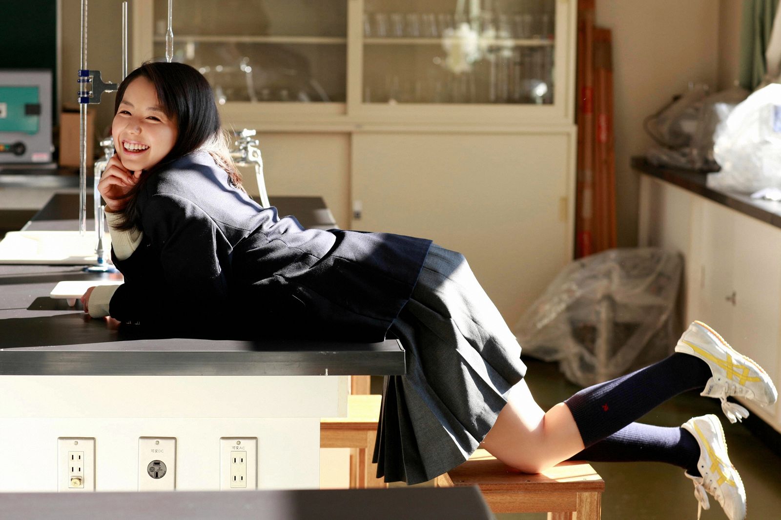 小池里奈-《卒業～お藏だし秘藏カシト～》[Ys Web]高清写真图Vol.500