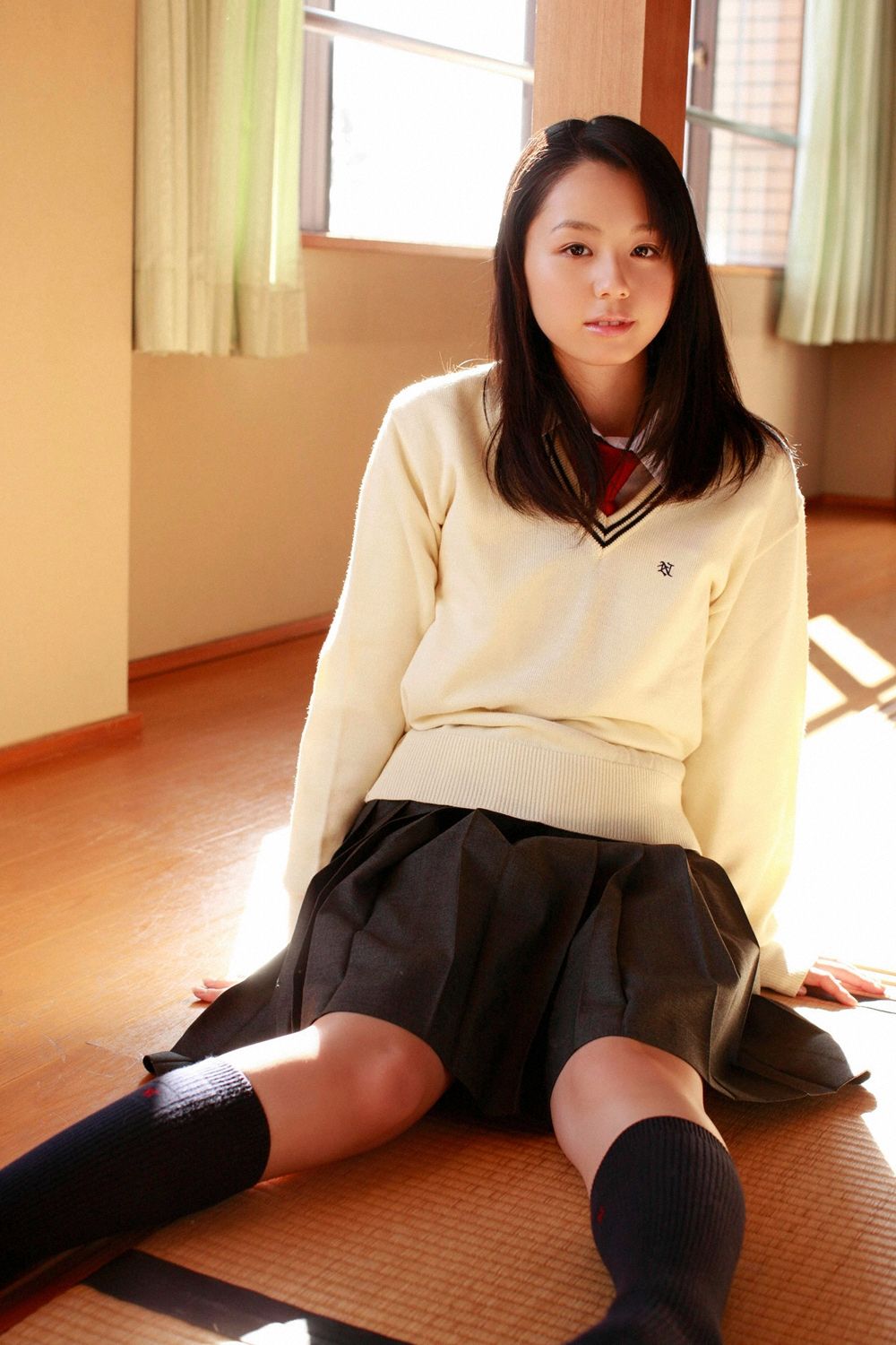 小池里奈-《卒業～お藏だし秘藏カシト～》[Ys Web]高清写真图Vol.500