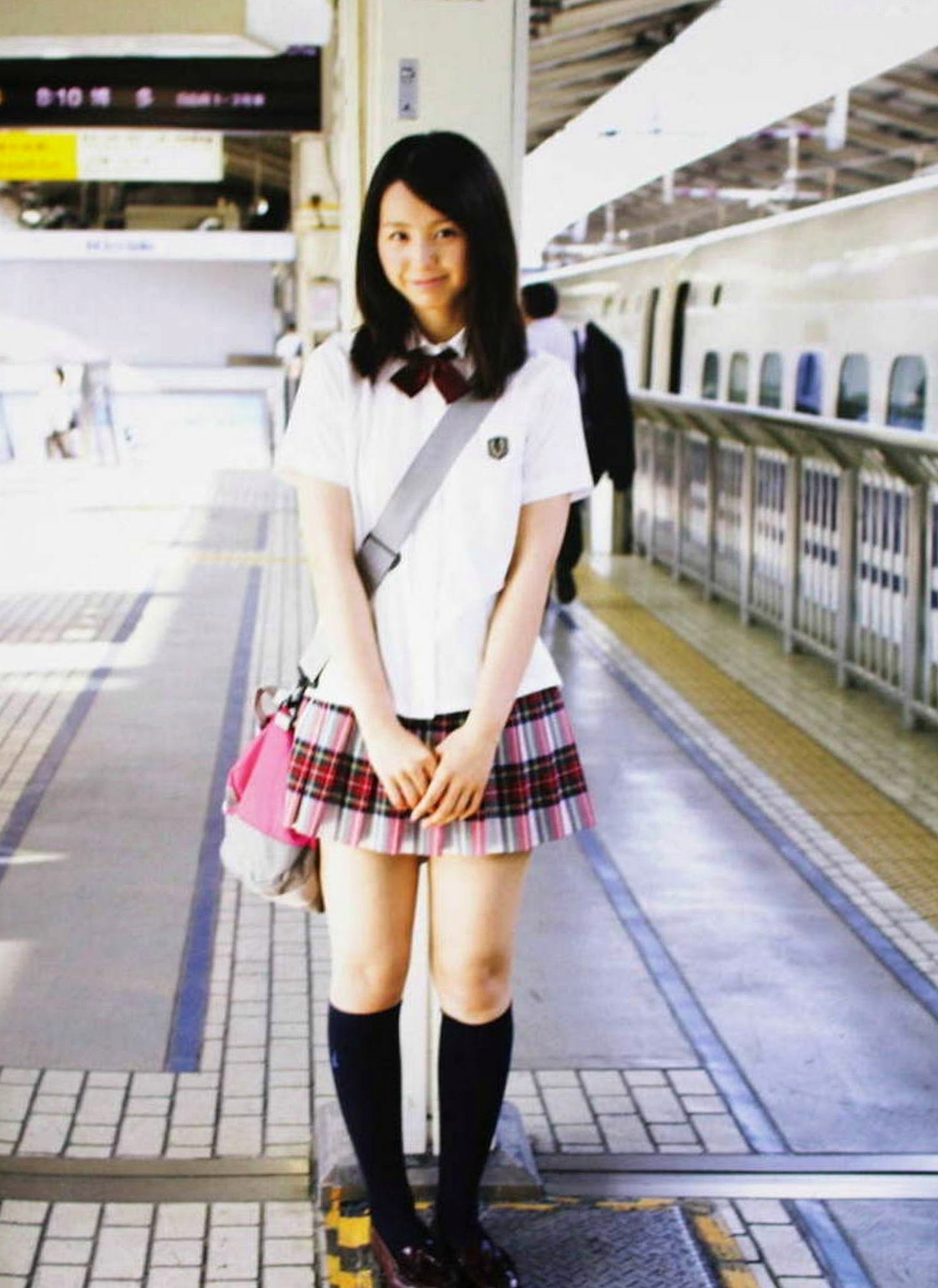 Gallery - PB写真集_小池里奈 《17歲》 青春时光 清新海边与治愈私房写真系列 [58P]治愈系清新萝莉私房照 小池里奈女神私房照_秀色女神 - image 14