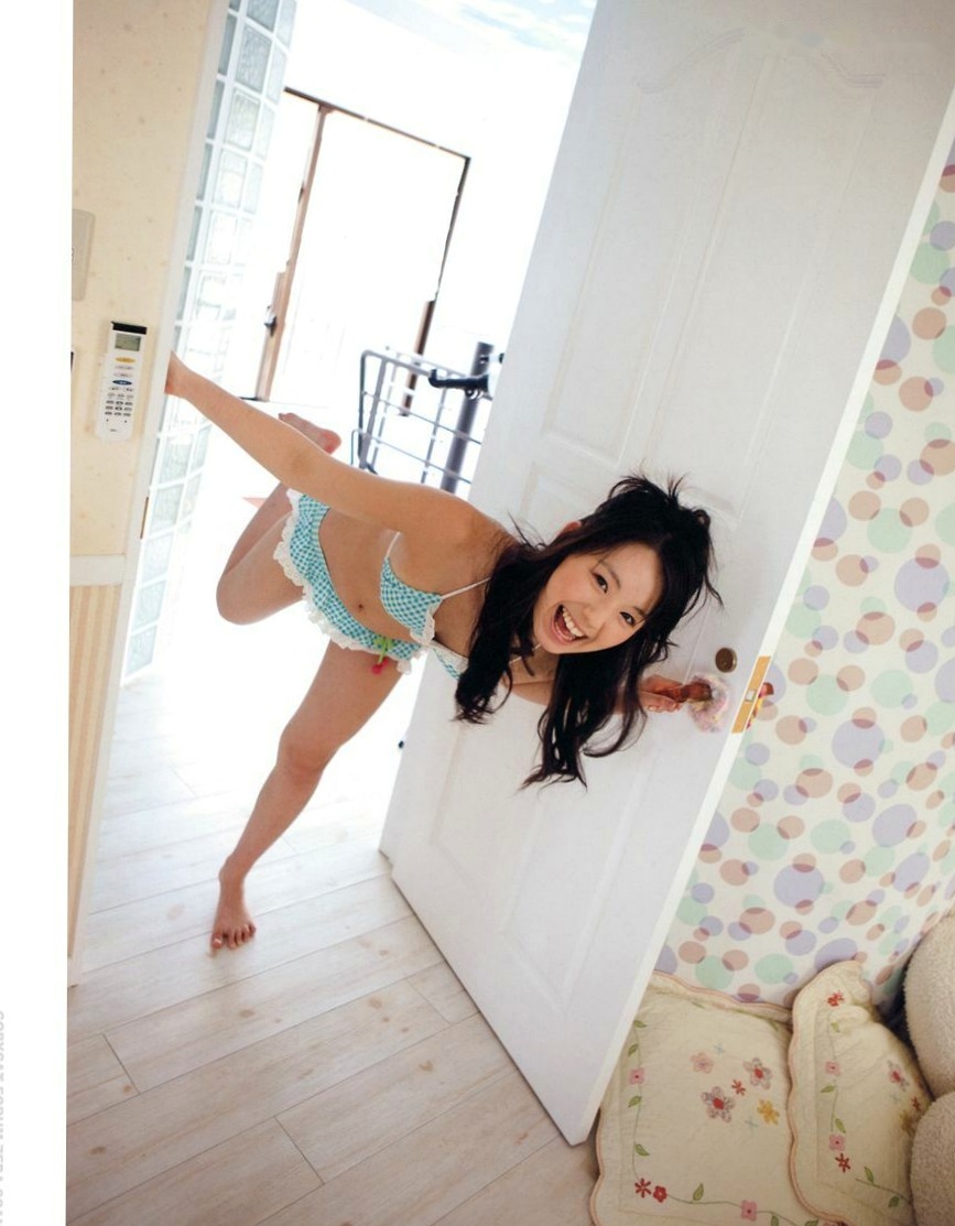 Gallery - PB写真集_小池里奈 《サブリナ》 清纯萝莉泳装写真，清新居家与泳池清凉少女，治愈系元气美少女图集[81P]清纯泳池治愈系萝莉日本 小池里奈女神私房照_秀色女神 - image 39