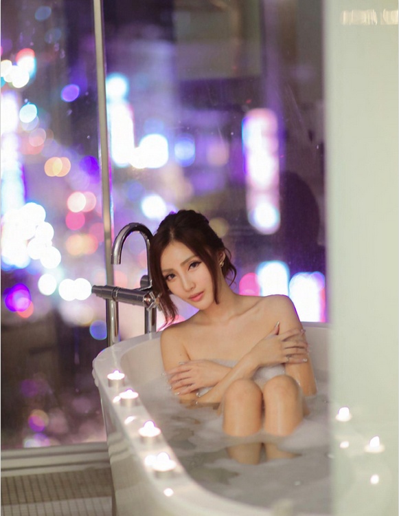 模特赵芸 E级诱惑写真图