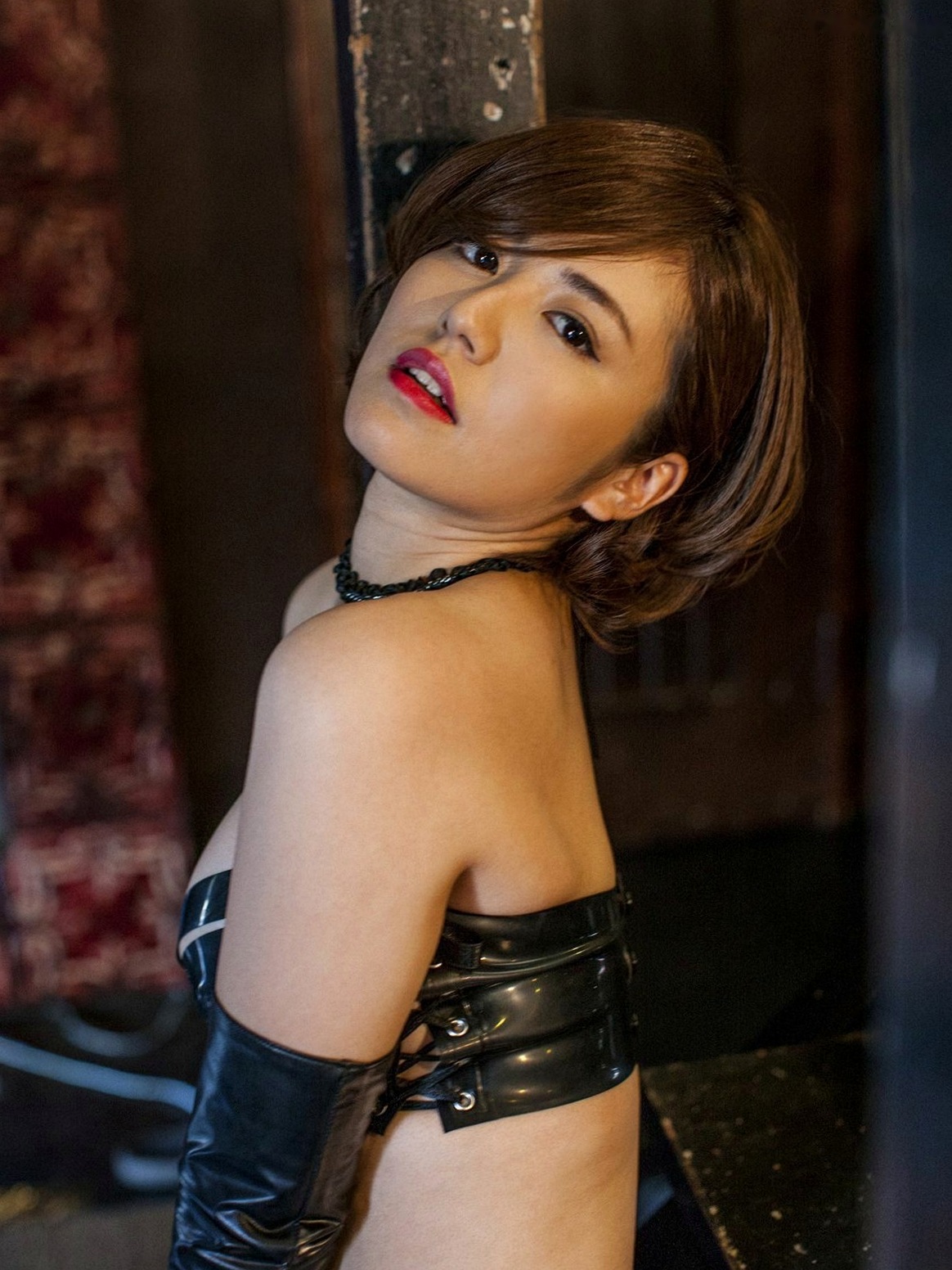 Gallery - 矶山沙也加Sabra写真集《ISO-LADY》精选：清纯短发女神，居家内衣诱惑实拍图集性感女神内衣私房照日本 矶山沙也加女神私房照_秀色女神 - image 3