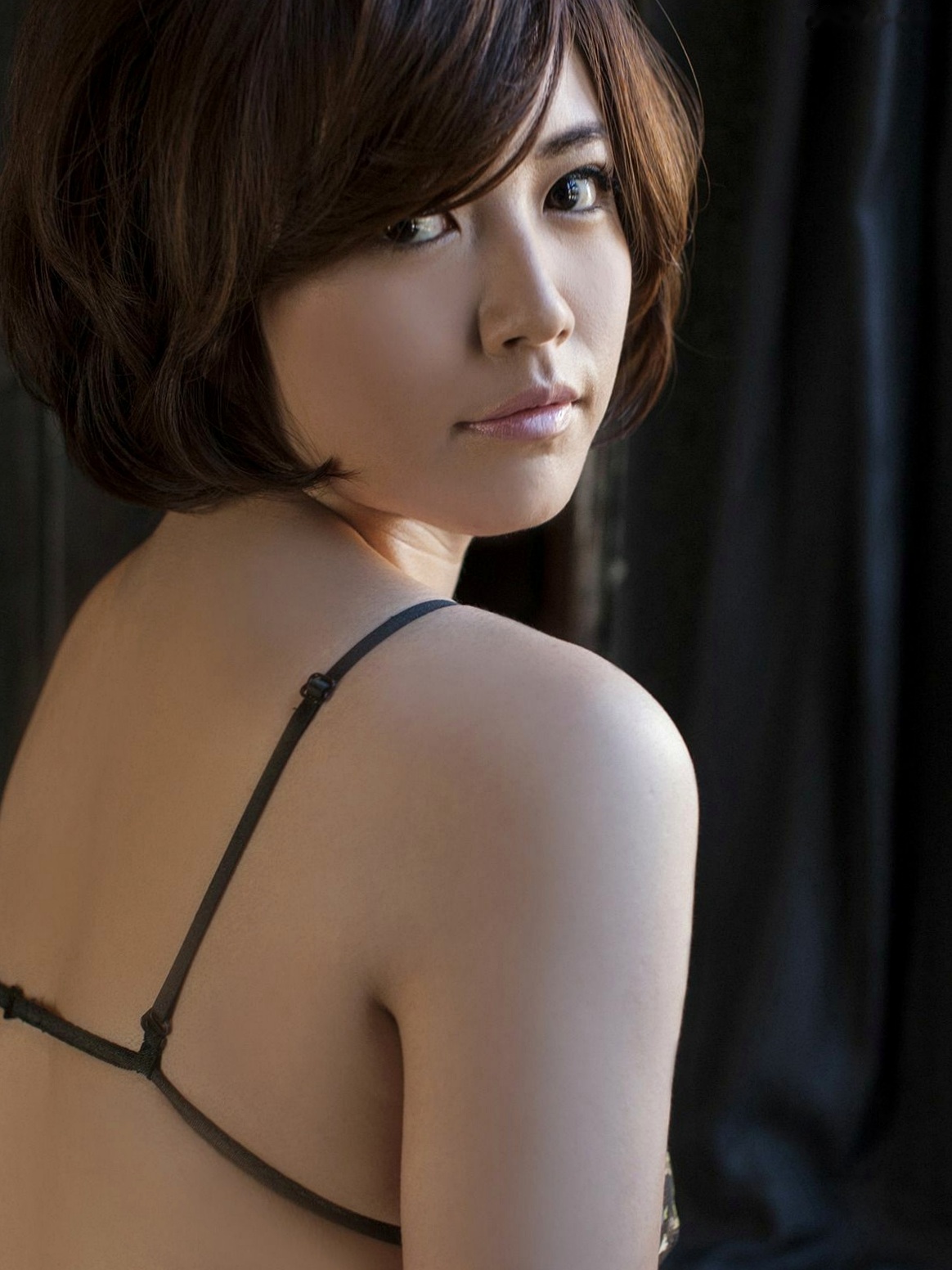 Gallery - 矶山沙也加Sabra写真集《ISO-LADY》精选：清纯短发女神，居家内衣诱惑实拍图集性感女神内衣私房照日本 矶山沙也加女神私房照_秀色女神 - image 48