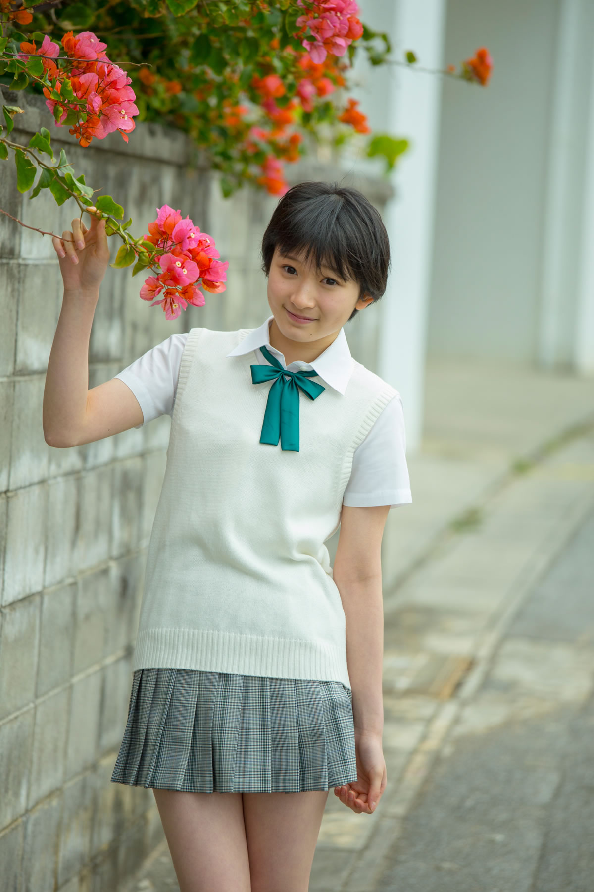 宫本佳林 [Hello! Project Digital Books]高清写真图2015.10 Vol.135