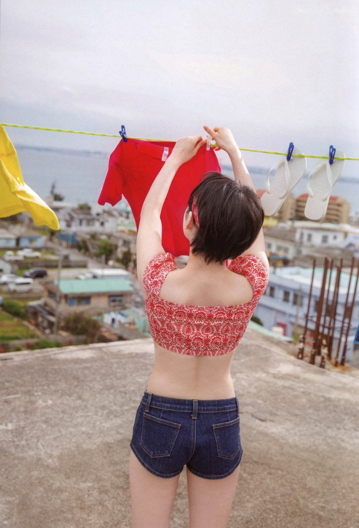 Gallery - 宮本佳林《Karin sixteen》写真集，清纯校服与清新居家风格，记录十六岁少女灵动之美日本清纯治愈系校服萝莉 宫本佳林女神私房照_秀色女神 - image 27