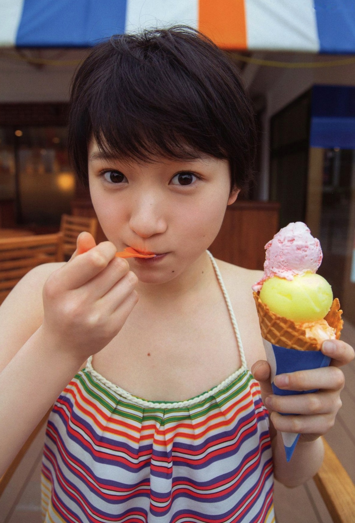 Gallery - 宮本佳林《Karin sixteen》写真集，清纯校服与清新居家风格，记录十六岁少女灵动之美日本清纯治愈系校服萝莉 宫本佳林女神私房照_秀色女神 - image 52