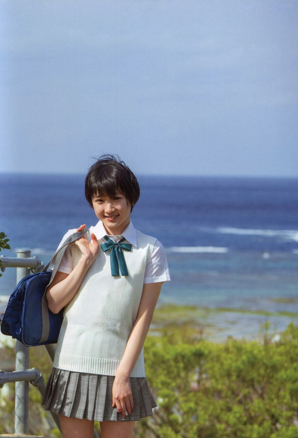 Gallery - 宮本佳林《Karin sixteen》写真集，清纯校服与清新居家风格，记录十六岁少女灵动之美日本清纯治愈系校服萝莉 宫本佳林女神私房照_秀色女神 - image 65