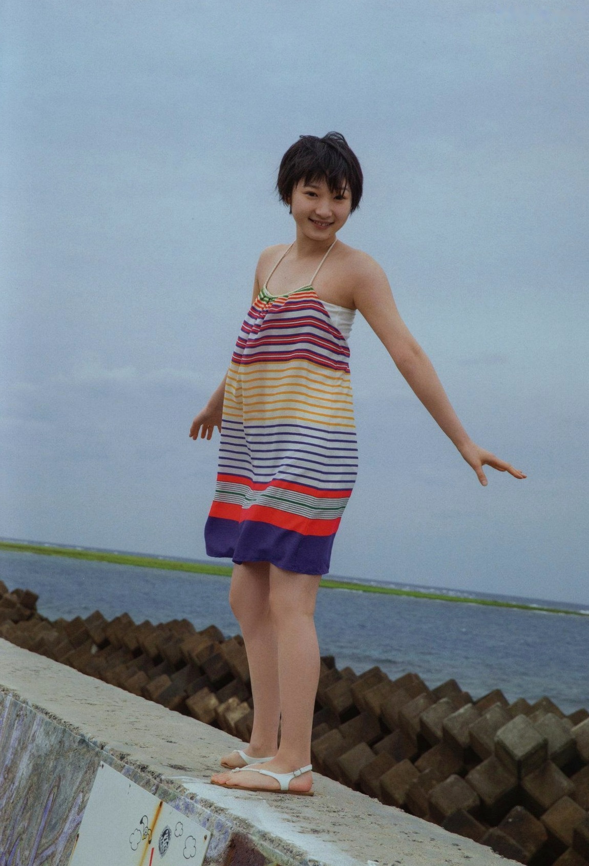 Gallery - 宮本佳林《Karin sixteen》写真集，清纯校服与清新居家风格，记录十六岁少女灵动之美日本清纯治愈系校服萝莉 宫本佳林女神私房照_秀色女神 - image 75