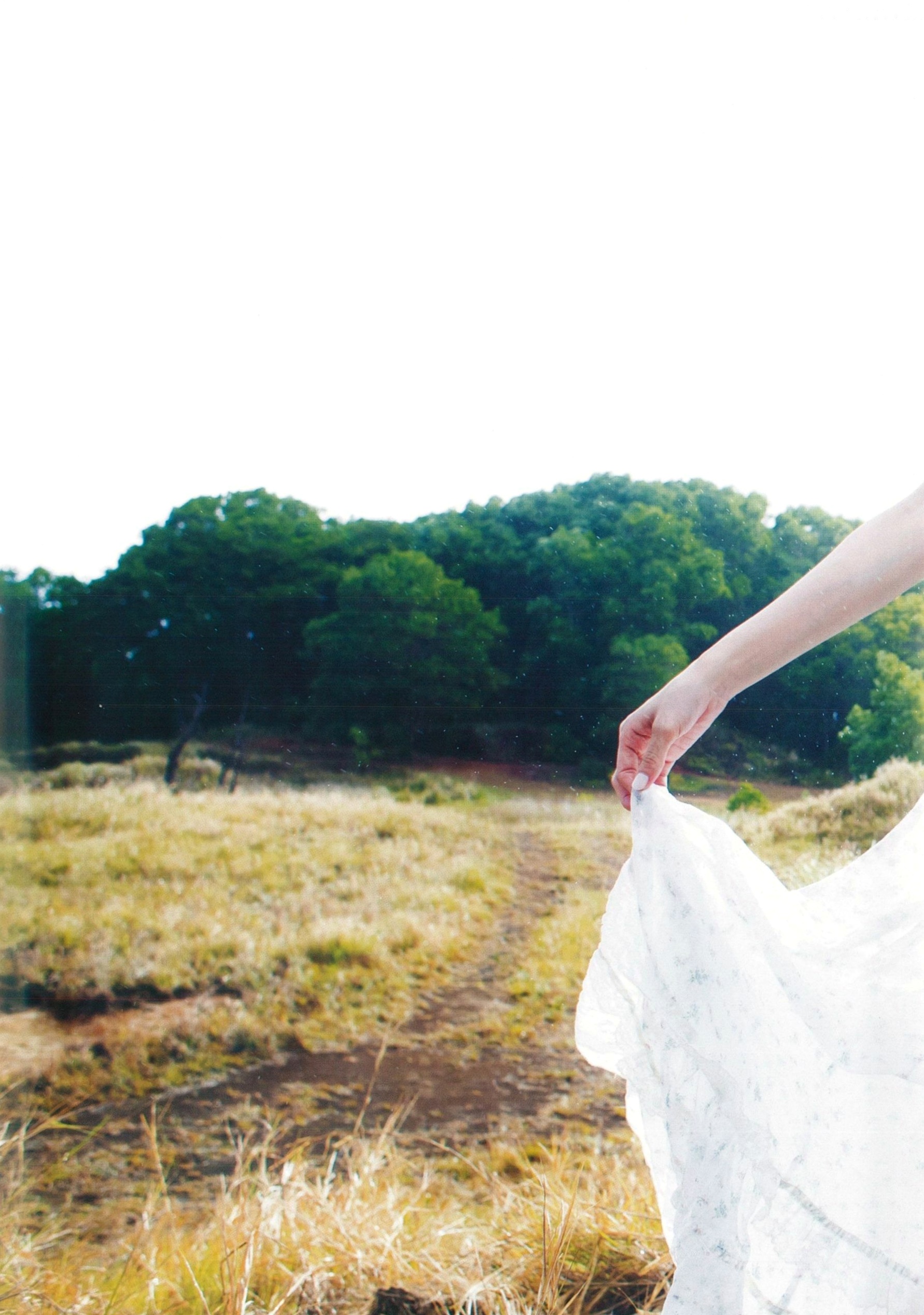 Gallery - 渡辺美優紀唯美写真集《MW》高清大图，私房内衣与海边清凉灵动，治愈系女神展现纯欲诱惑之美清纯治愈系日本性感私房照 渡边美优纪女神私房照_秀色女神 - image 4