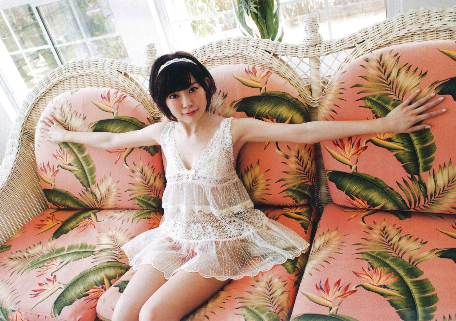 Gallery - 渡辺美優紀唯美写真集《MW》高清大图，私房内衣与海边清凉灵动，治愈系女神展现纯欲诱惑之美清纯治愈系日本性感私房照 渡边美优纪女神私房照_秀色女神 - image 41