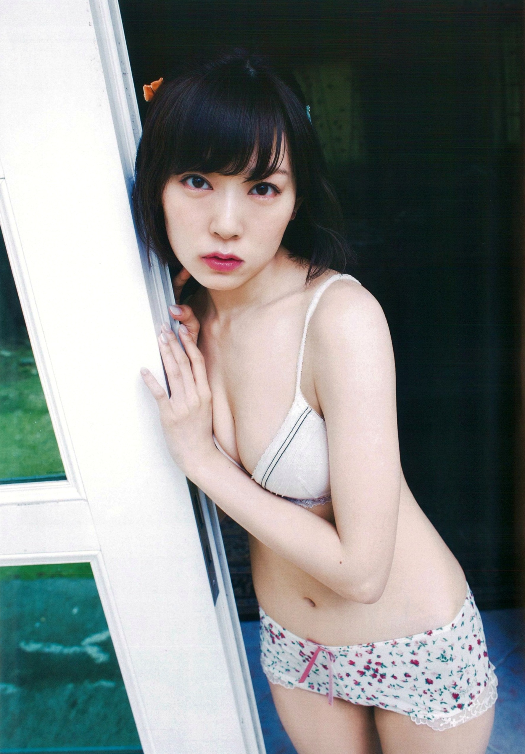 Gallery - 渡辺美優紀唯美写真集《MW》高清大图，私房内衣与海边清凉灵动，治愈系女神展现纯欲诱惑之美清纯治愈系日本性感私房照 渡边美优纪女神私房照_秀色女神 - image 45