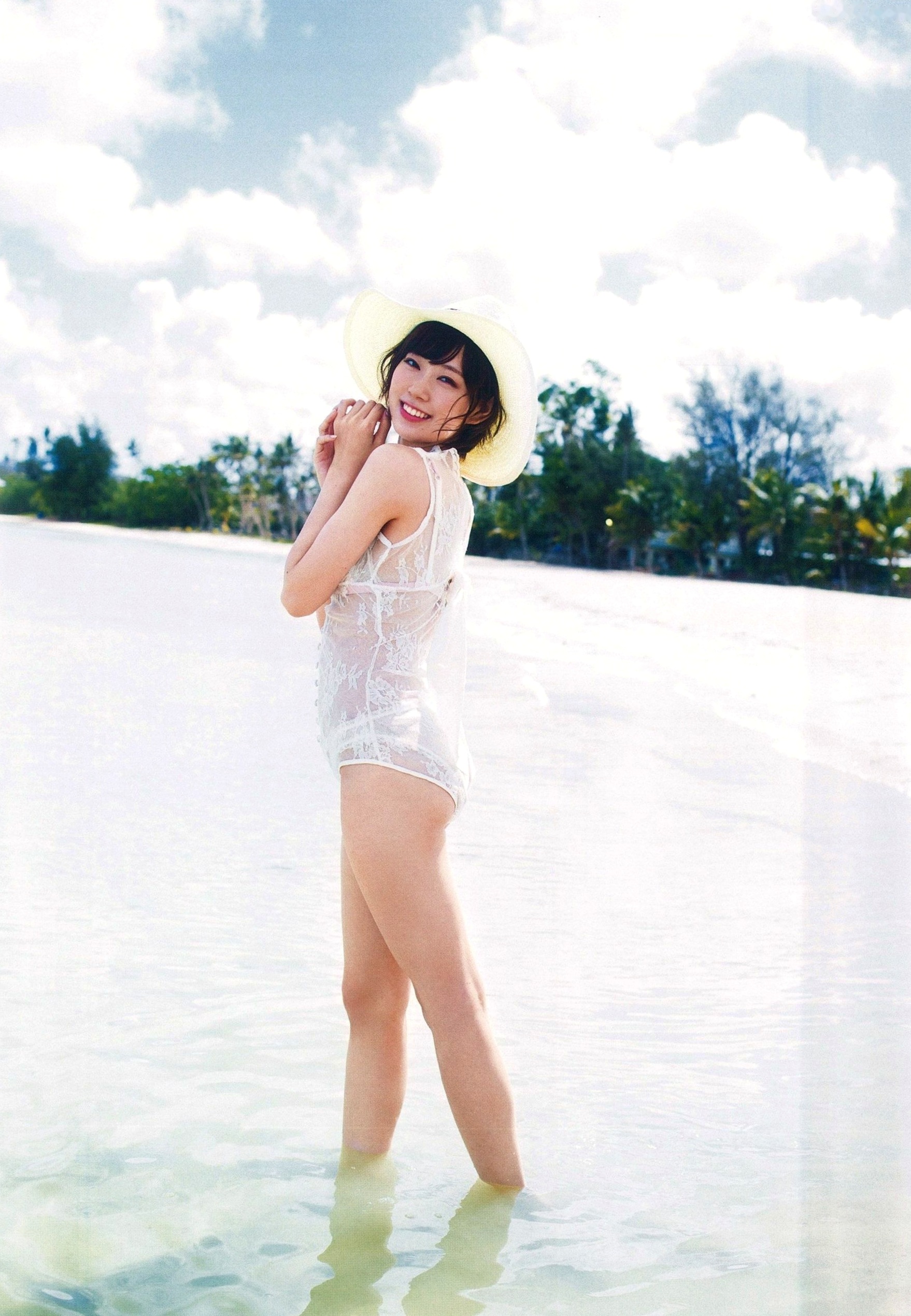 Gallery - 渡辺美優紀唯美写真集《MW》高清大图，私房内衣与海边清凉灵动，治愈系女神展现纯欲诱惑之美清纯治愈系日本性感私房照 渡边美优纪女神私房照_秀色女神 - image 46