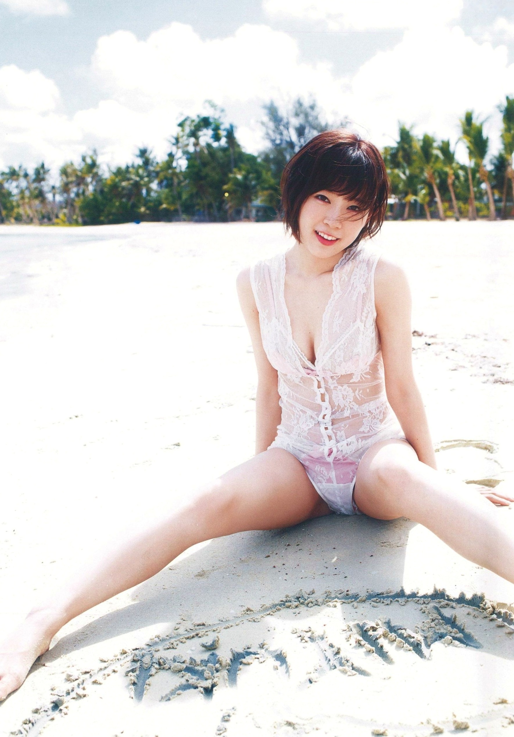 Gallery - 渡辺美優紀唯美写真集《MW》高清大图，私房内衣与海边清凉灵动，治愈系女神展现纯欲诱惑之美清纯治愈系日本性感私房照 渡边美优纪女神私房照_秀色女神 - image 79
