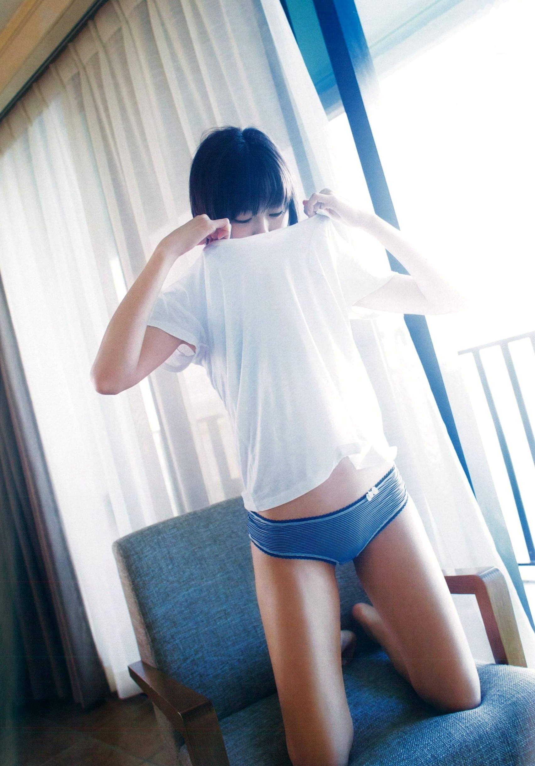 Gallery - 渡辺美優紀唯美写真集《MW》高清大图，私房内衣与海边清凉灵动，治愈系女神展现纯欲诱惑之美清纯治愈系日本性感私房照 渡边美优纪女神私房照_秀色女神 - image 98