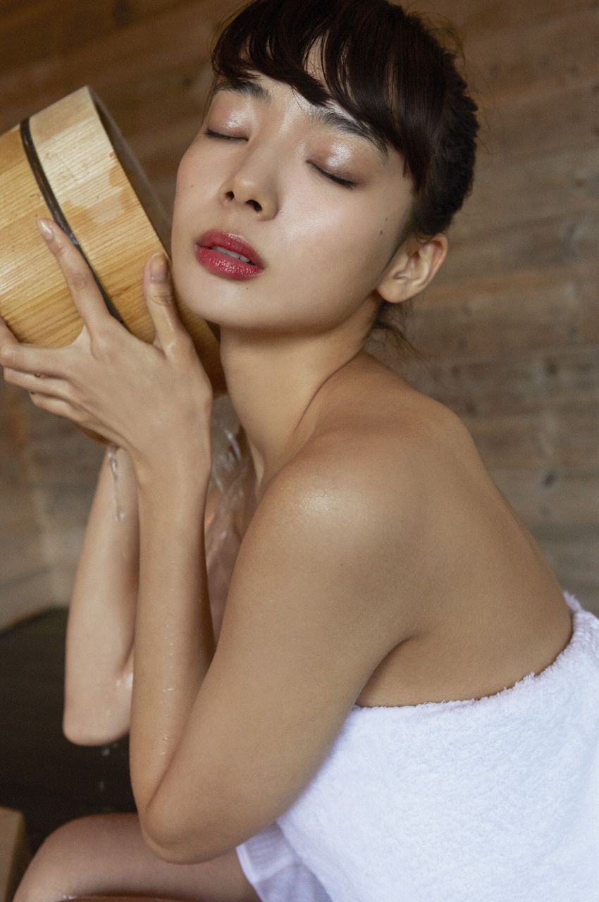 岡田紗佳「しっとり」 [WPB-net]高清写真图 Extra375 写真集