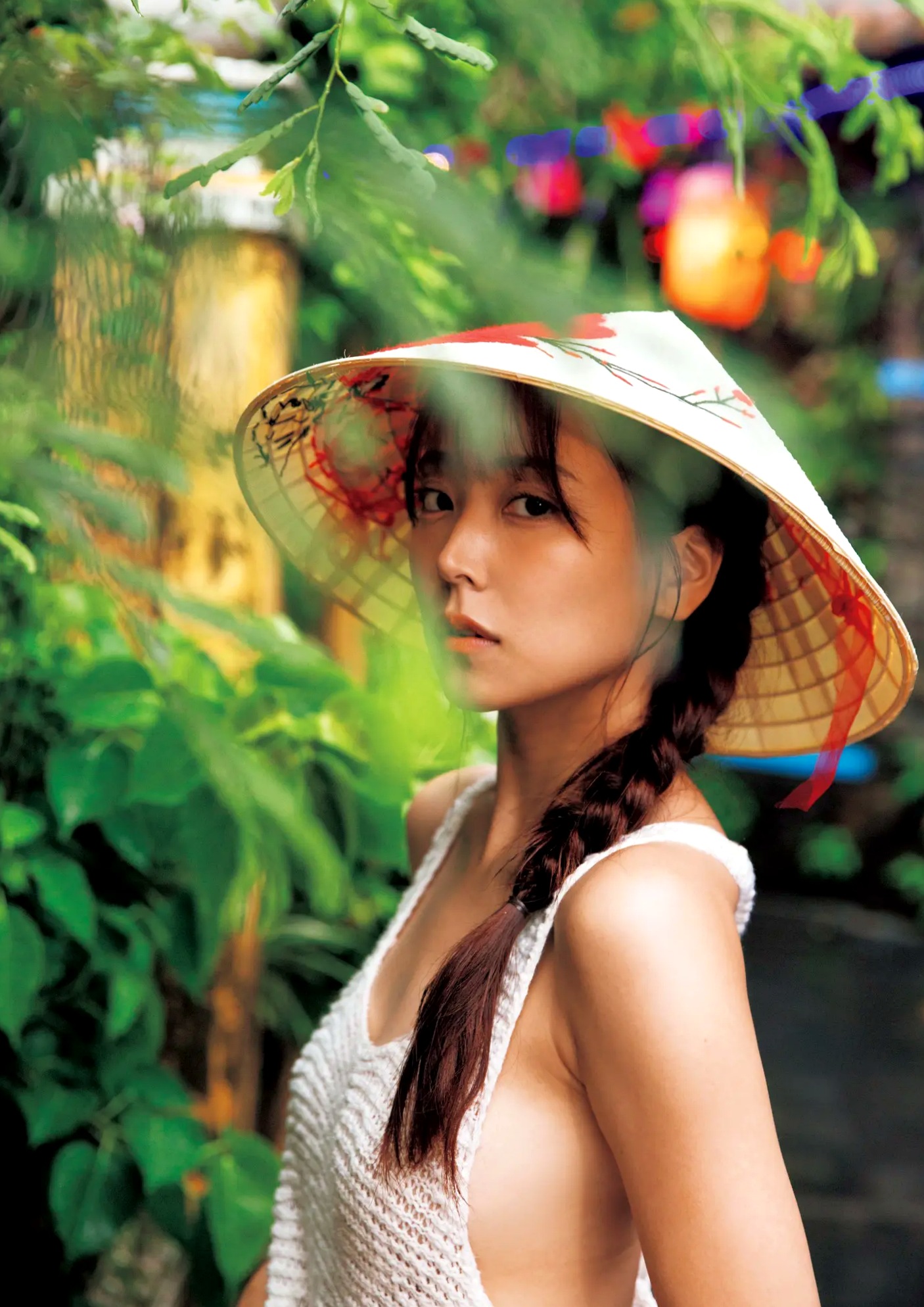 白間美瑠 - MERCI 户外泳池湿身黑色比基尼性感写真