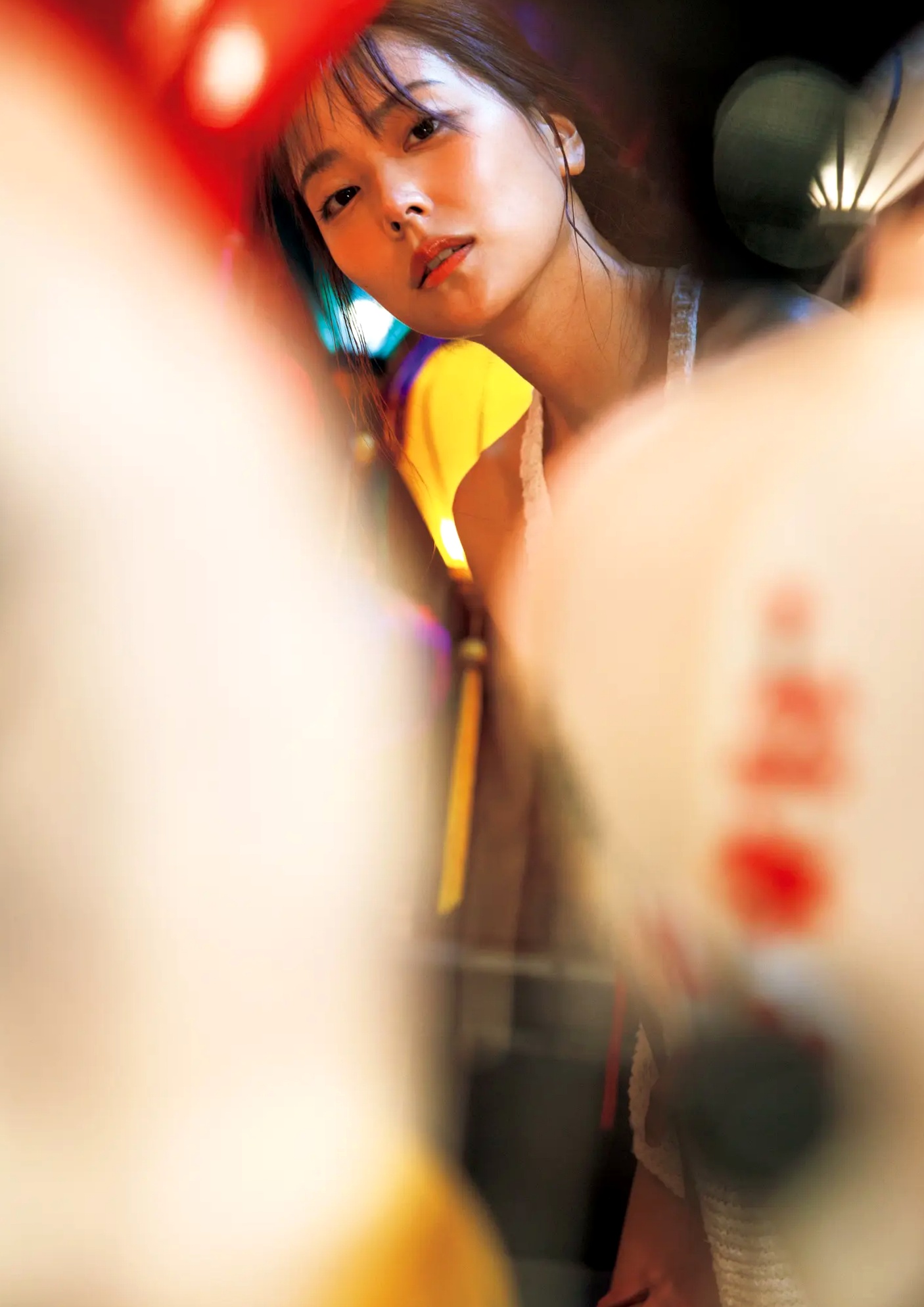 白間美瑠 - MERCI 户外泳池湿身黑色比基尼性感写真