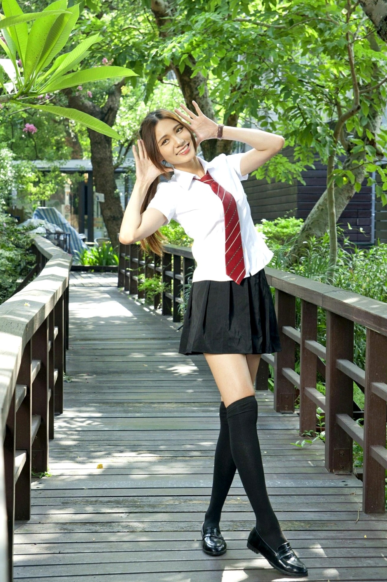 Gallery - 台湾模特 - model蔡译心校园制服与运动健身写真集，清纯校服诱惑与活力美腿运动照合集台湾校服美腿清新女神 蔡译心女神私房照_秀色女神 - image 1