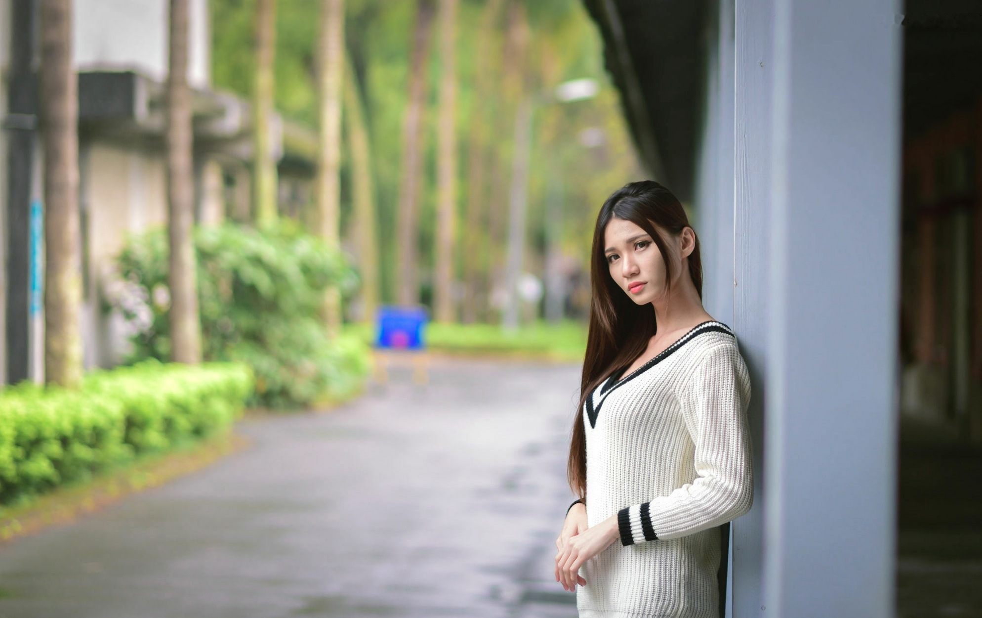 Gallery - 台湾正妹蔡译心户外写真：青春学院风校服与简约时尚街拍，尽显修长美腿与纤细骨感美台湾街拍校服骨感美腿气质户外清新 蔡译心女神私房照_秀色女神 - image 22