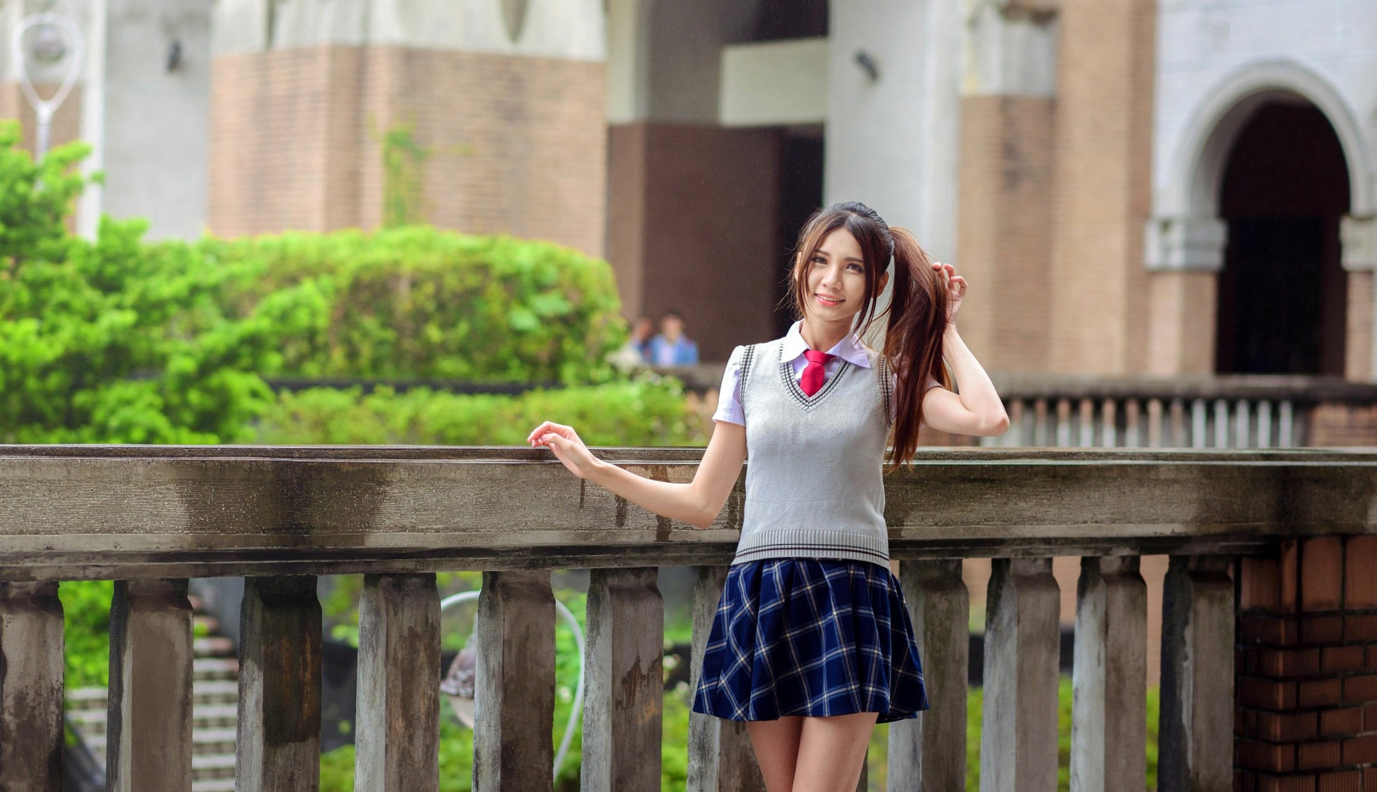 Gallery - 台湾正妹蔡译心户外写真：青春学院风校服与简约时尚街拍，尽显修长美腿与纤细骨感美台湾街拍校服骨感美腿气质户外清新 蔡译心女神私房照_秀色女神 - image 29