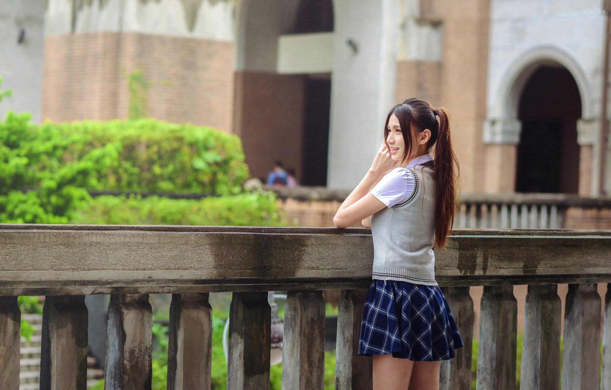 Gallery - 台湾正妹蔡译心户外写真：青春学院风校服与简约时尚街拍，尽显修长美腿与纤细骨感美台湾街拍校服骨感美腿气质户外清新 蔡译心女神私房照_秀色女神 - image 63