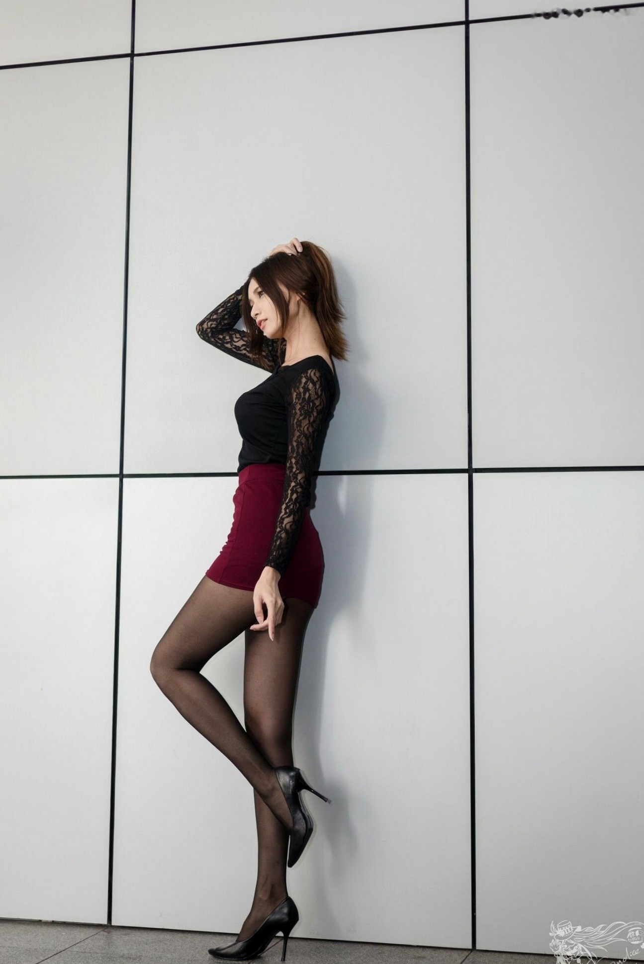 Gallery - 台湾正妹蔡译心户外写真：青春学院风校服与简约时尚街拍，尽显修长美腿与纤细骨感美台湾街拍校服骨感美腿气质户外清新 蔡译心女神私房照_秀色女神 - image 75
