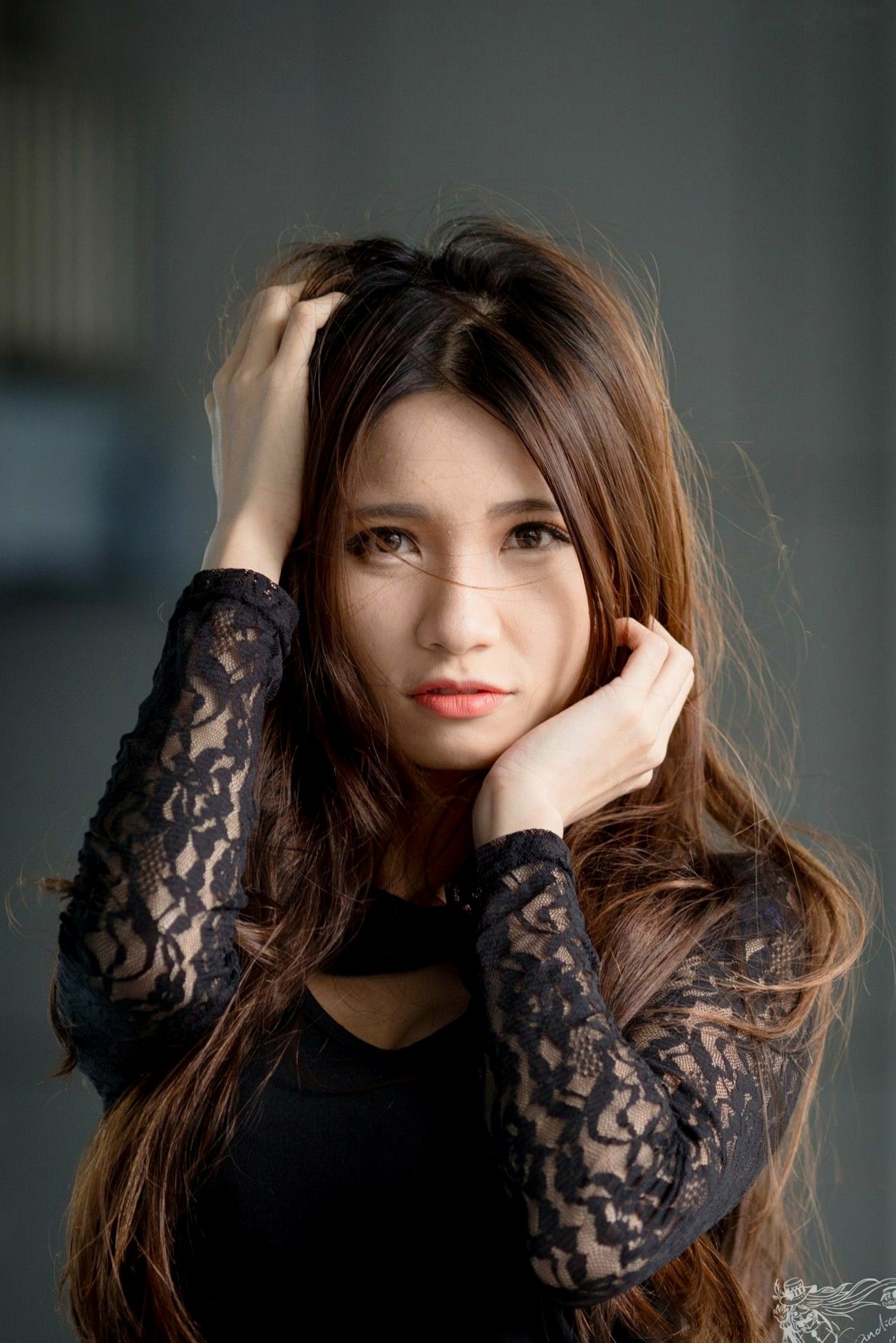 Gallery - 台湾正妹蔡译心户外写真：青春学院风校服与简约时尚街拍，尽显修长美腿与纤细骨感美台湾街拍校服骨感美腿气质户外清新 蔡译心女神私房照_秀色女神 - image 79