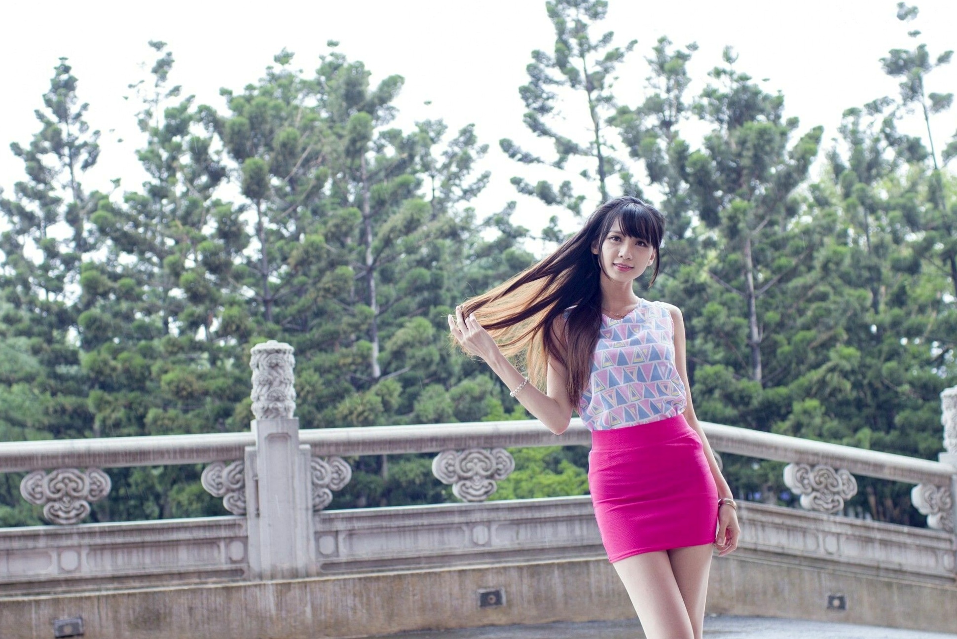 Gallery - 台湾正妹蔡译心：中正纪念堂与富锦街时尚街拍，优雅女神的修长美腿时装秀台湾气质街拍美腿清新 蔡译心女神私房照_秀色女神 - image 9
