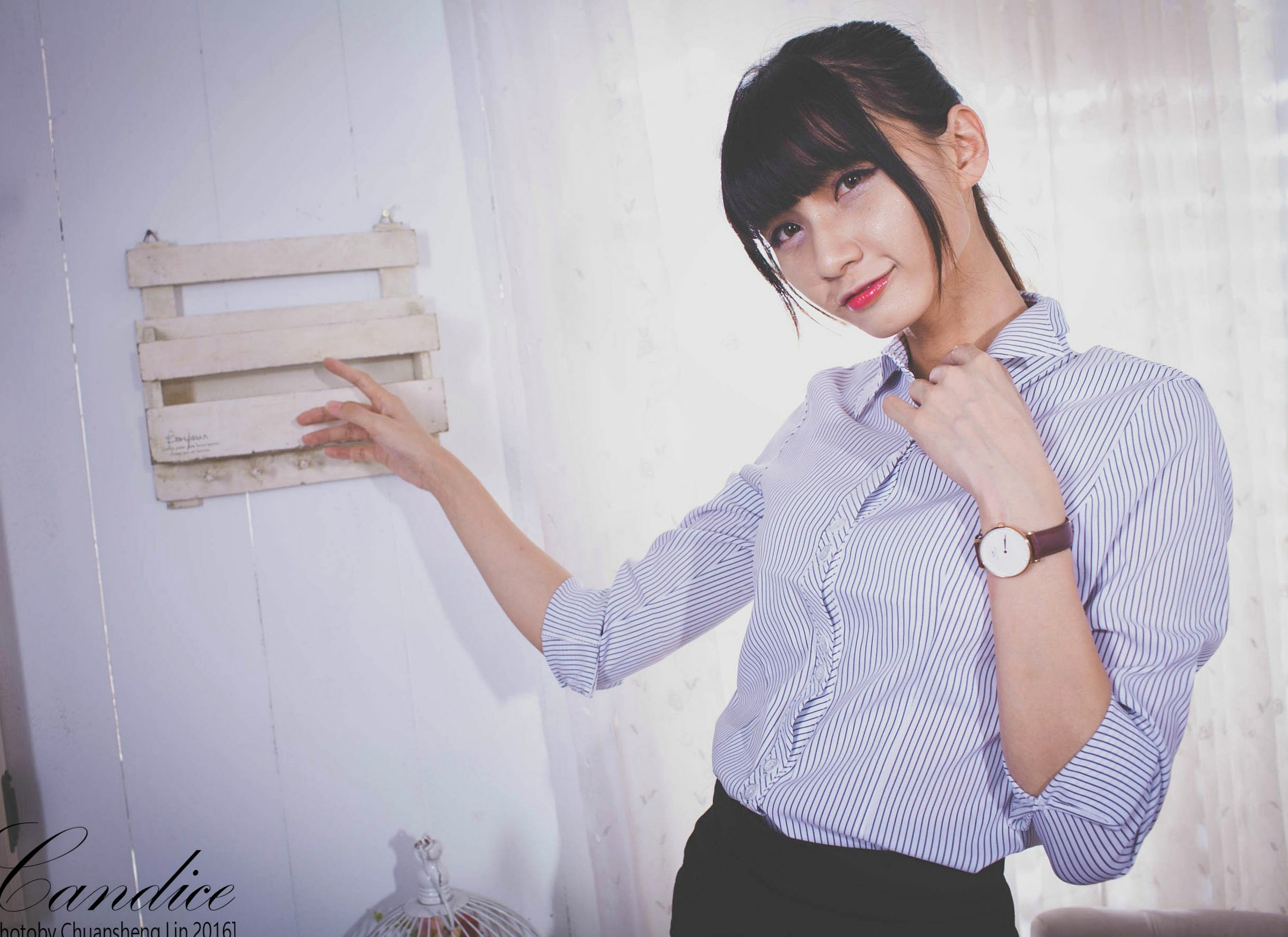 Gallery - 台湾正妹蔡译心高冷御姐范棚拍写真，黑丝美腿搭配包臀裙诱惑无限，修长骨感身材尽显名模气质台湾气质冷艳黑丝美腿 蔡译心女神私房照_秀色女神 - image 15