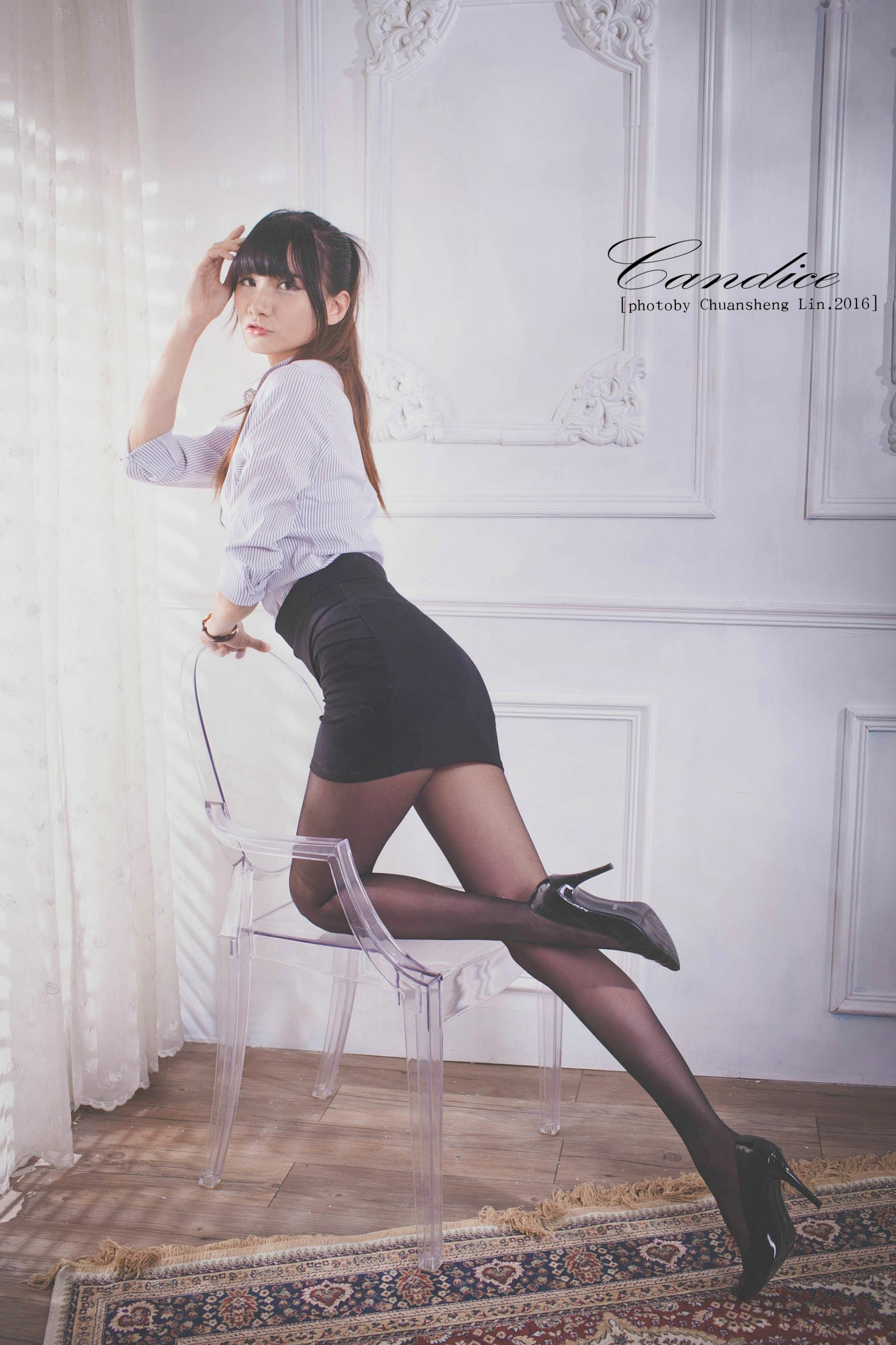 Gallery - 台湾正妹蔡译心高冷御姐范棚拍写真，黑丝美腿搭配包臀裙诱惑无限，修长骨感身材尽显名模气质台湾气质冷艳黑丝美腿 蔡译心女神私房照_秀色女神 - image 35