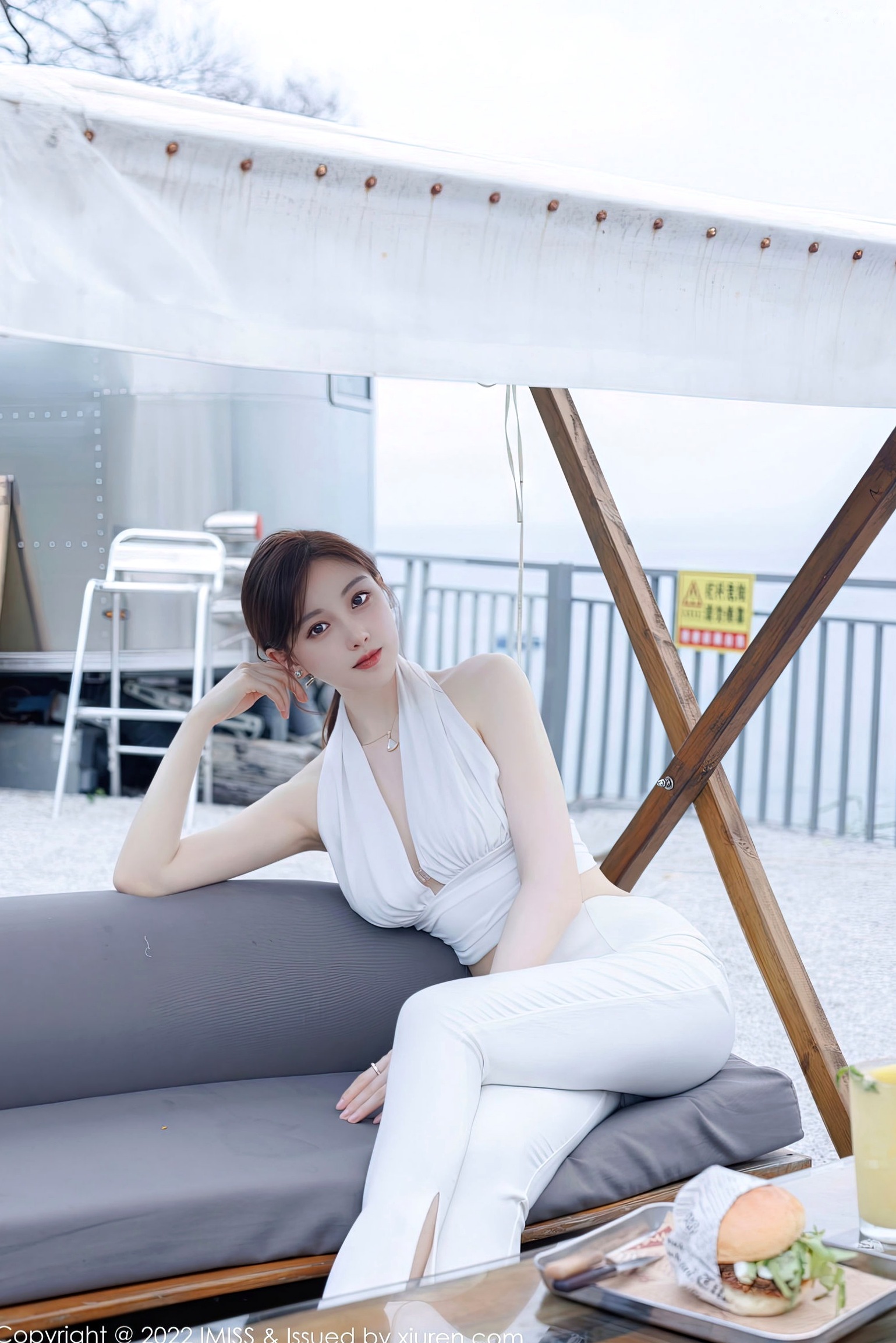 Gallery - IMiss爱蜜社 - Honey Club -刘奕宁：海边清纯系写真，白色露背长裙演绎夏日度假风，时尚休闲白裤穿搭尽显修长身材，清秀甜美户外私房大尺度美图爱蜜社 - Honey Club 性感户外清新女神私房照 刘奕宁女神私房照_秀色女神 - image 36