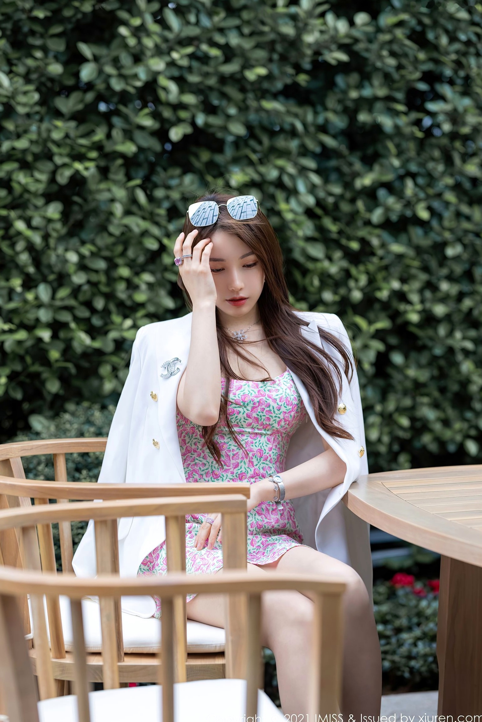 Gallery - IMiss爱蜜社 - Honey Club -597-刘奕宁-时装周黑色礼服与居家私房系列-蓝色丝绸睡衣-2021.05.28 - 无圣光大尺度时尚写真爱蜜社 - Honey Club 气质私房照性感 刘奕宁女神私房照_秀色女神 - image 7