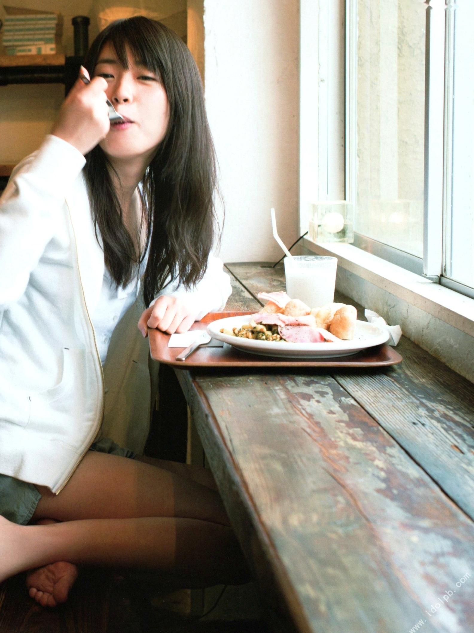Gallery - 高山一实写真集《恋かもしれない》高清私房户外度假美图，海边比基尼与青春活力的清新治愈魅力日本比基尼清新治愈系私房照 高山一实女神私房照_秀色女神 - image 52