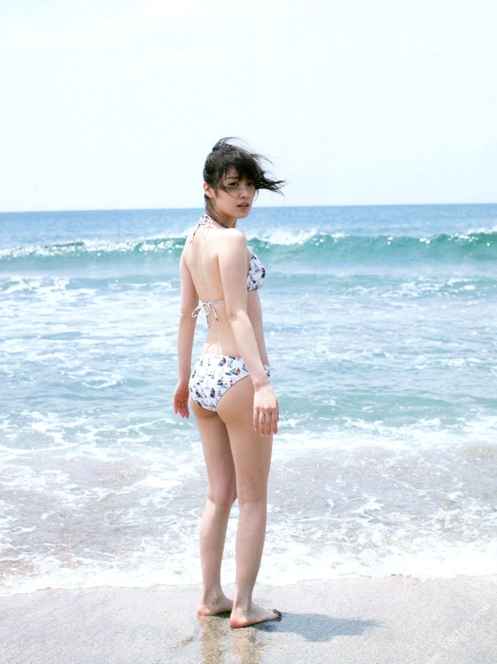 Gallery - 高山一实写真集《恋かもしれない》高清私房户外度假美图，海边比基尼与青春活力的清新治愈魅力日本比基尼清新治愈系私房照 高山一实女神私房照_秀色女神 - image 98