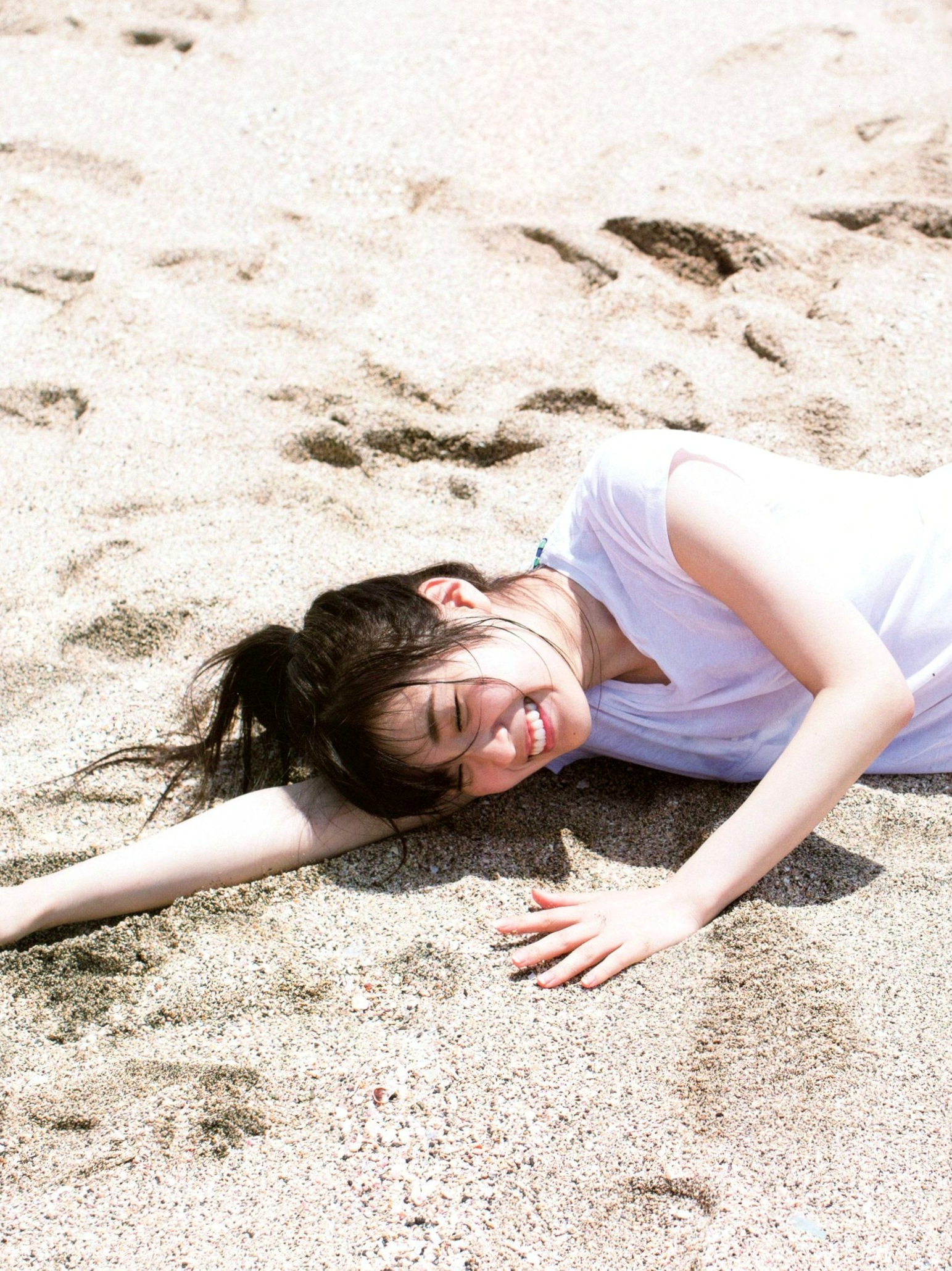 Gallery - 高山一实写真集《恋かもしれない》高清私房户外度假美图，海边比基尼与青春活力的清新治愈魅力日本比基尼清新治愈系私房照 高山一实女神私房照_秀色女神 - image 103