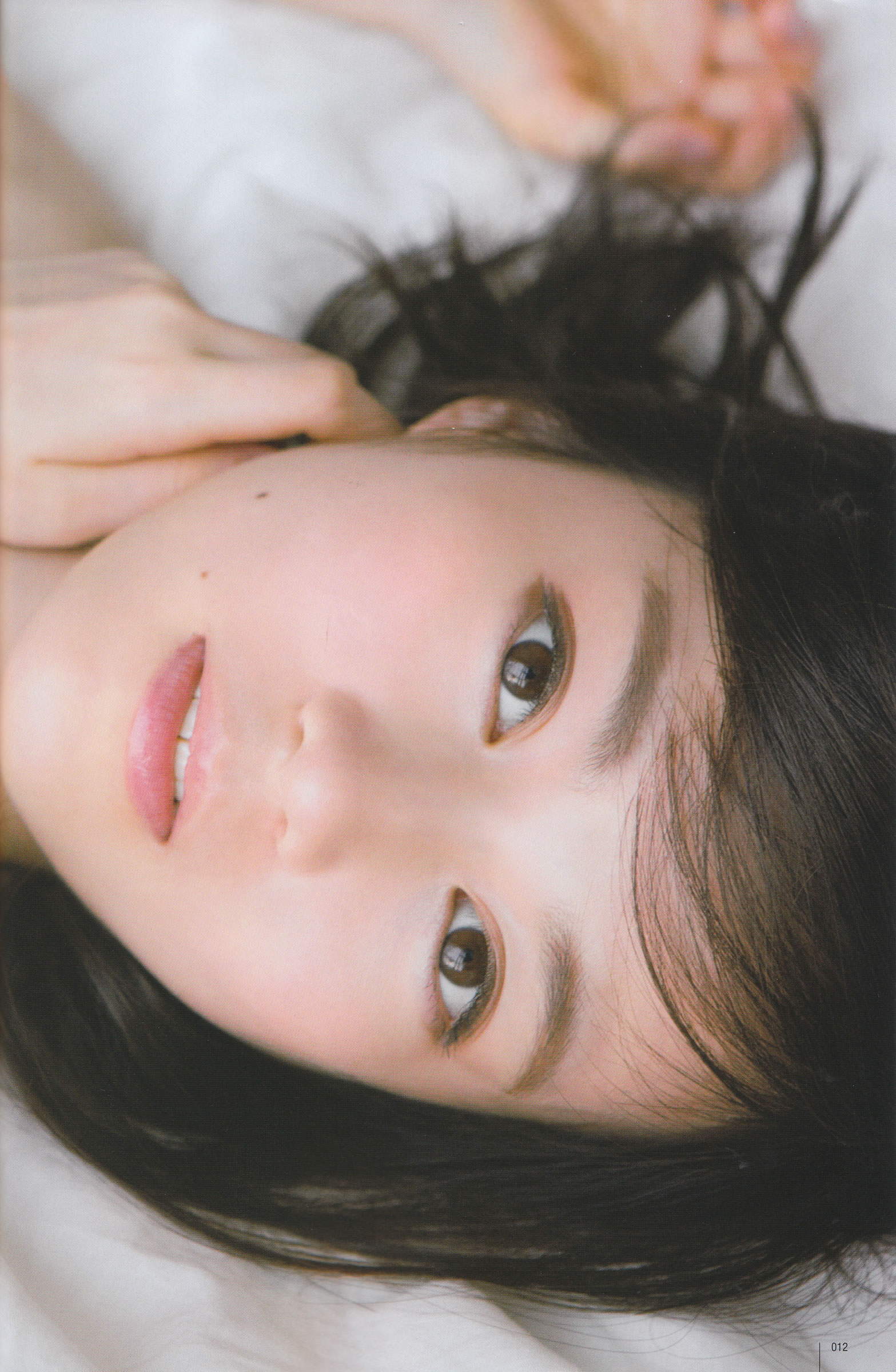 [UTB]高清写真图2014年12月号 乃木坂46