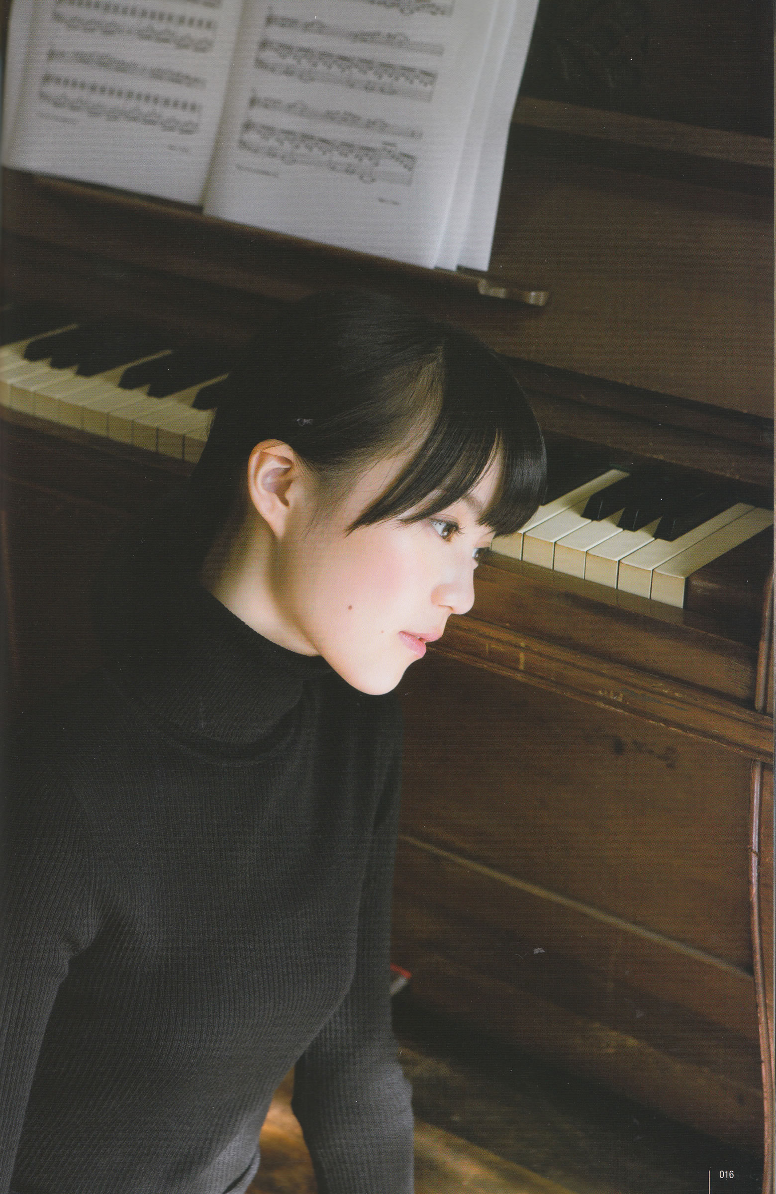 [UTB]高清写真图2014年12月号 乃木坂46