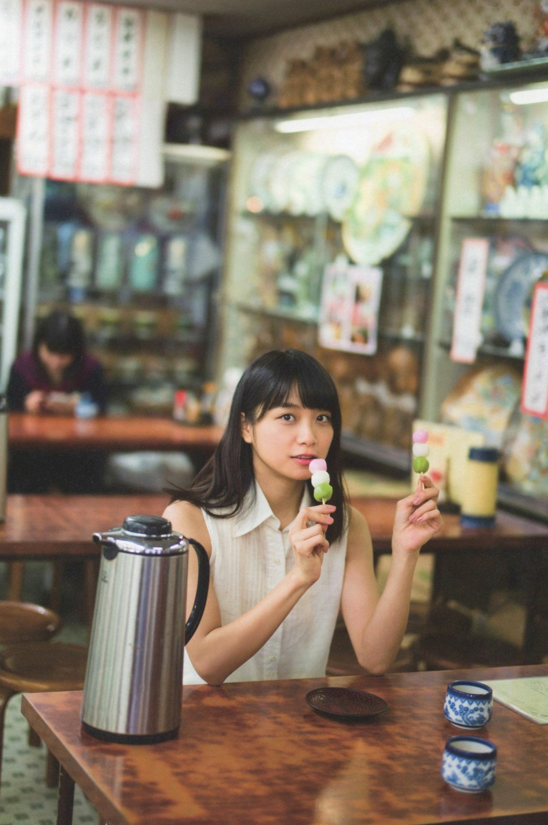 Gallery - PB写真集_深川麻衣《ずっと、そばにいたい》：海边户外清新自然写实，治愈系甜美女神风清新日本治愈系户外女神 深川麻衣女神私房照_秀色女神 - image 5