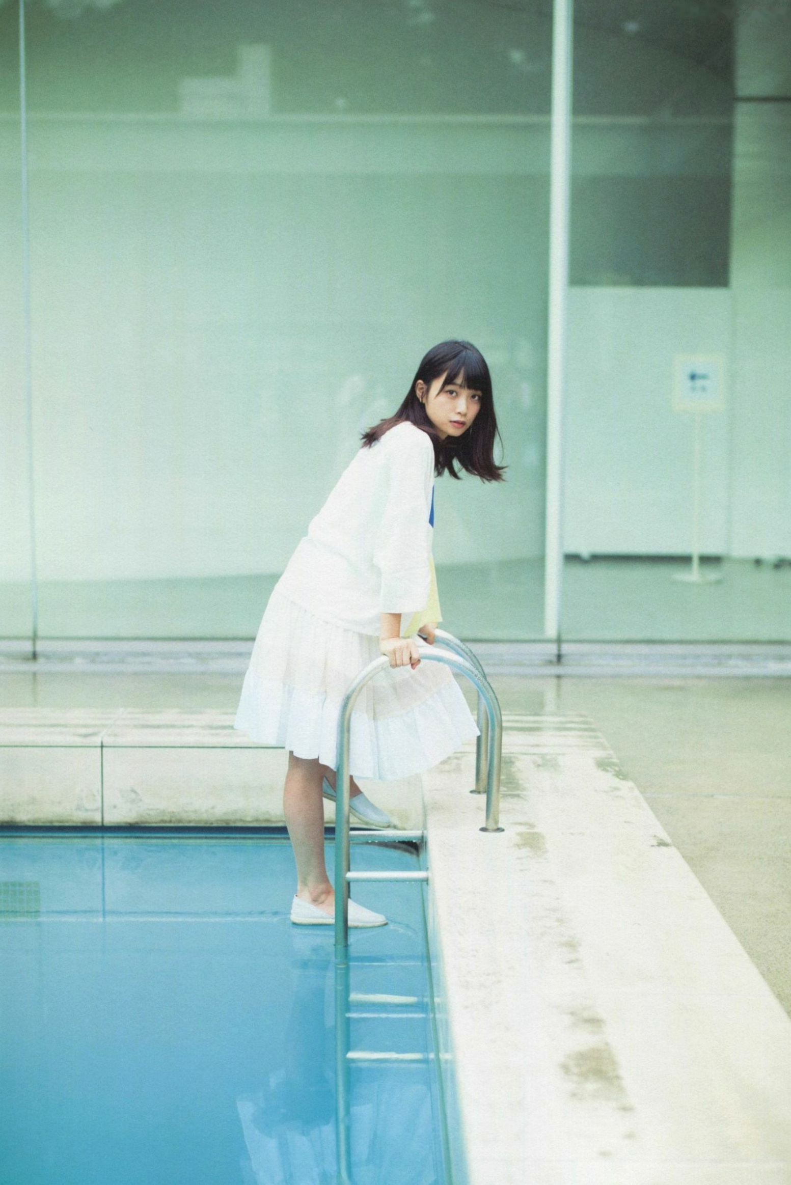 Gallery - PB写真集_深川麻衣《ずっと、そばにいたい》：海边户外清新自然写实，治愈系甜美女神风清新日本治愈系户外女神 深川麻衣女神私房照_秀色女神 - image 81