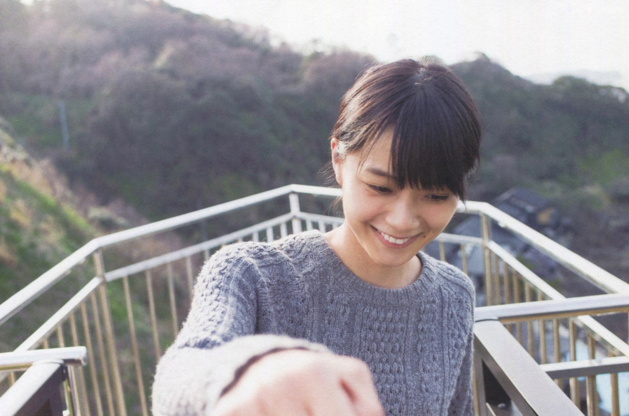 Gallery - PB写真集_深川麻衣《ずっと、そばにいたい》：海边户外清新自然写实，治愈系甜美女神风清新日本治愈系户外女神 深川麻衣女神私房照_秀色女神 - image 102