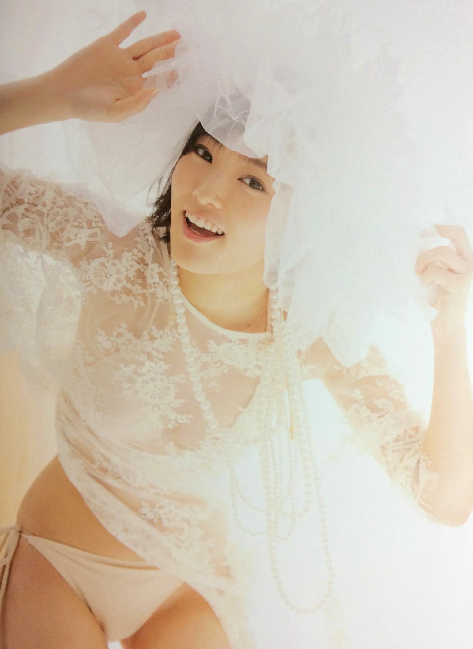 Gallery - PB写真集_山本彩《SY》高清美图：清纯短发、比基尼泳装诱惑，摄影大师LESLIE KEE镜头下的夏日灵动尤物日本性感比基尼清新女神 山本彩女神私房照_秀色女神 - image 37