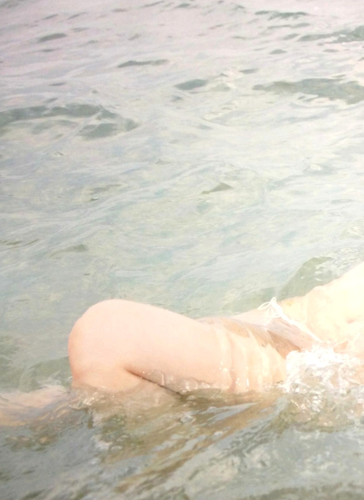 Gallery - PB写真集_山本彩《SY》高清美图：清纯短发、比基尼泳装诱惑，摄影大师LESLIE KEE镜头下的夏日灵动尤物日本性感比基尼清新女神 山本彩女神私房照_秀色女神 - image 44
