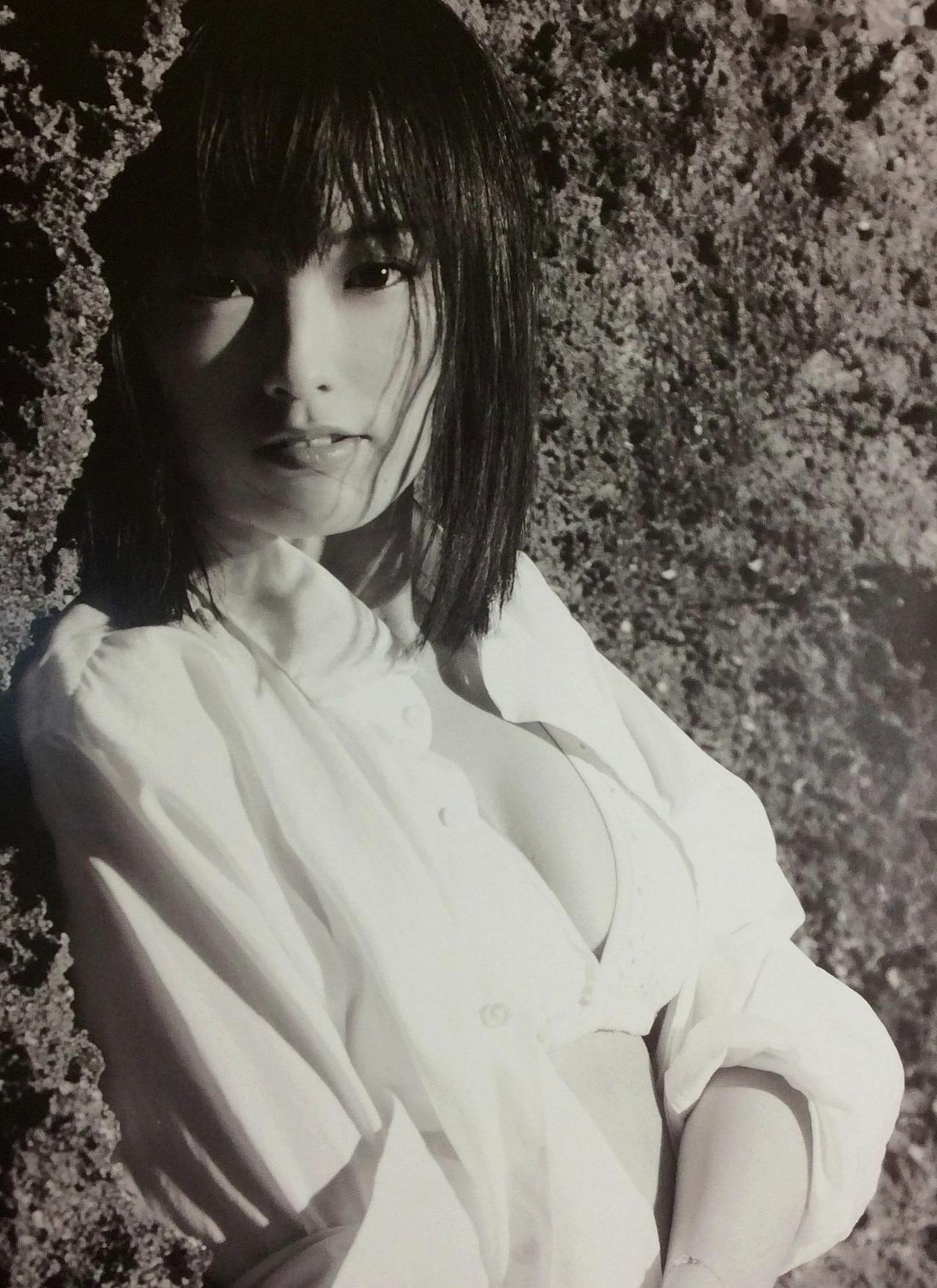 Gallery - PB写真集_山本彩《SY》高清美图：清纯短发、比基尼泳装诱惑，摄影大师LESLIE KEE镜头下的夏日灵动尤物日本性感比基尼清新女神 山本彩女神私房照_秀色女神 - image 63