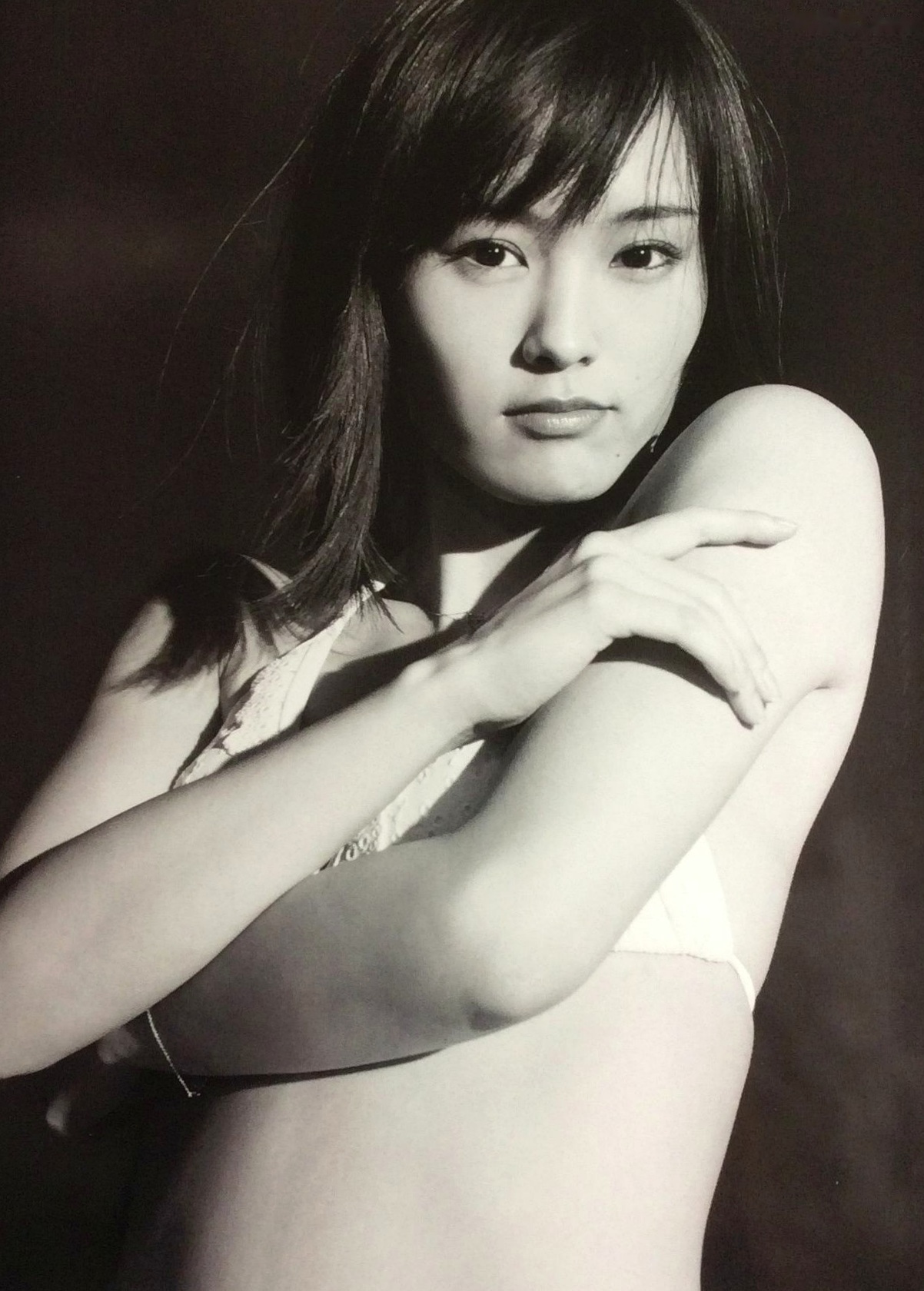 Gallery - PB写真集_山本彩《SY》高清美图：清纯短发、比基尼泳装诱惑，摄影大师LESLIE KEE镜头下的夏日灵动尤物日本性感比基尼清新女神 山本彩女神私房照_秀色女神 - image 69