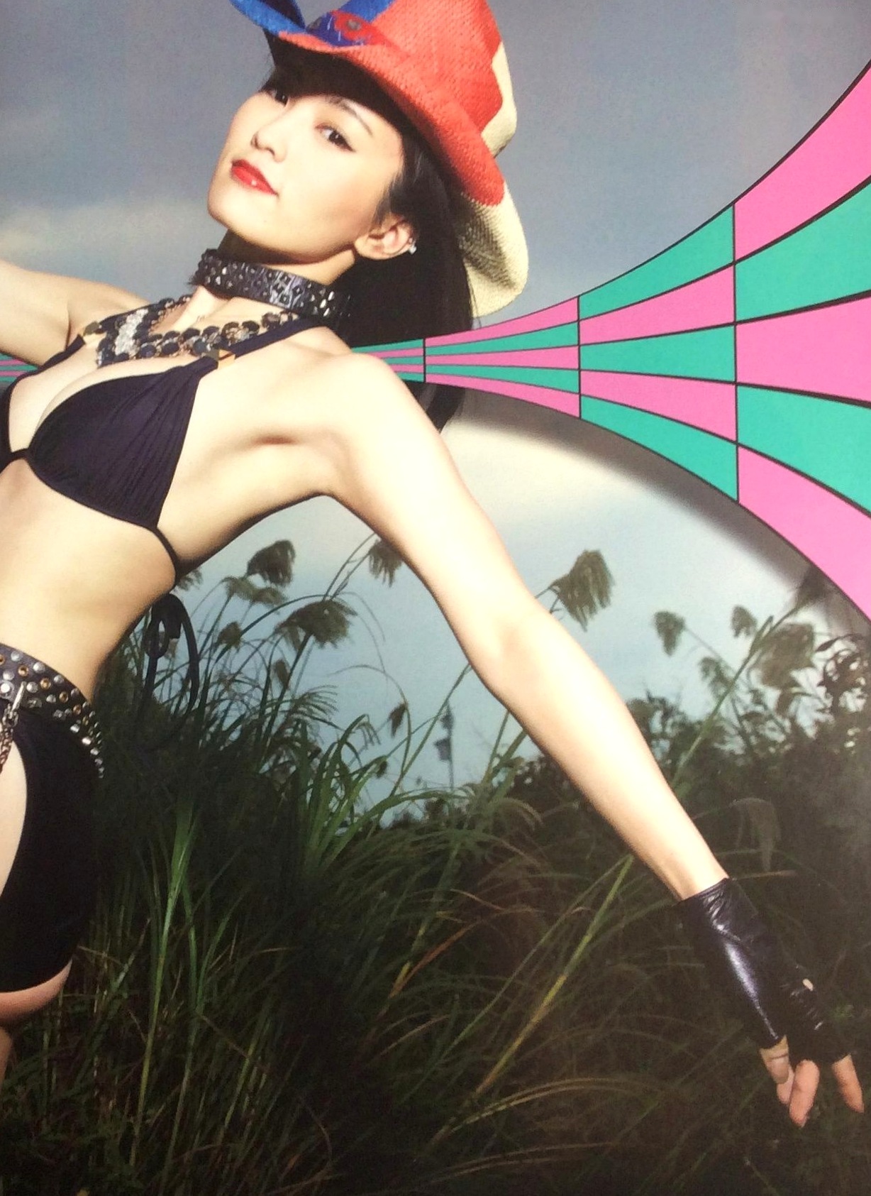 Gallery - PB写真集_山本彩《SY》高清美图：清纯短发、比基尼泳装诱惑，摄影大师LESLIE KEE镜头下的夏日灵动尤物日本性感比基尼清新女神 山本彩女神私房照_秀色女神 - image 83